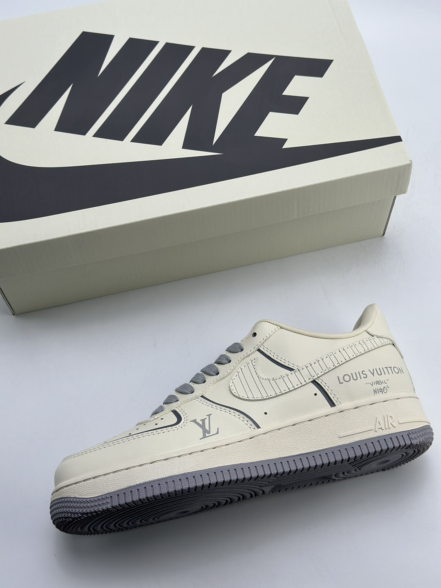 200 Nike Air Force 1 Low 07 x Louis Vuitton 白灰 CT3228-200