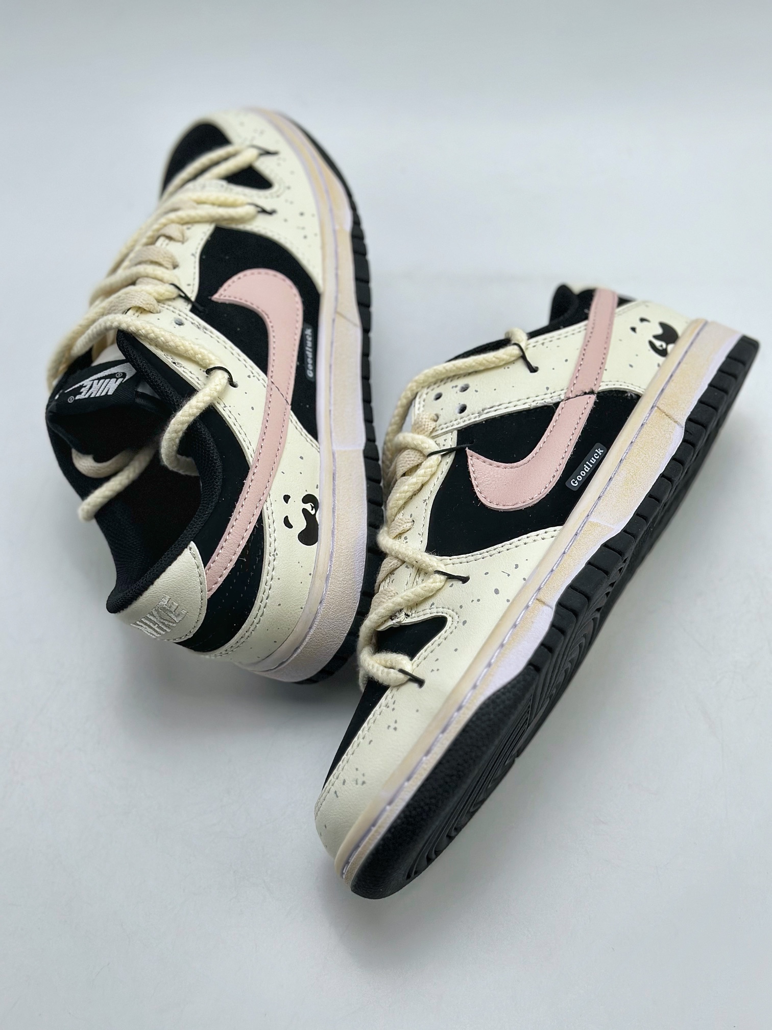 NIKE SB Dunk Low Red Panda Peach Oolong CW1590-100