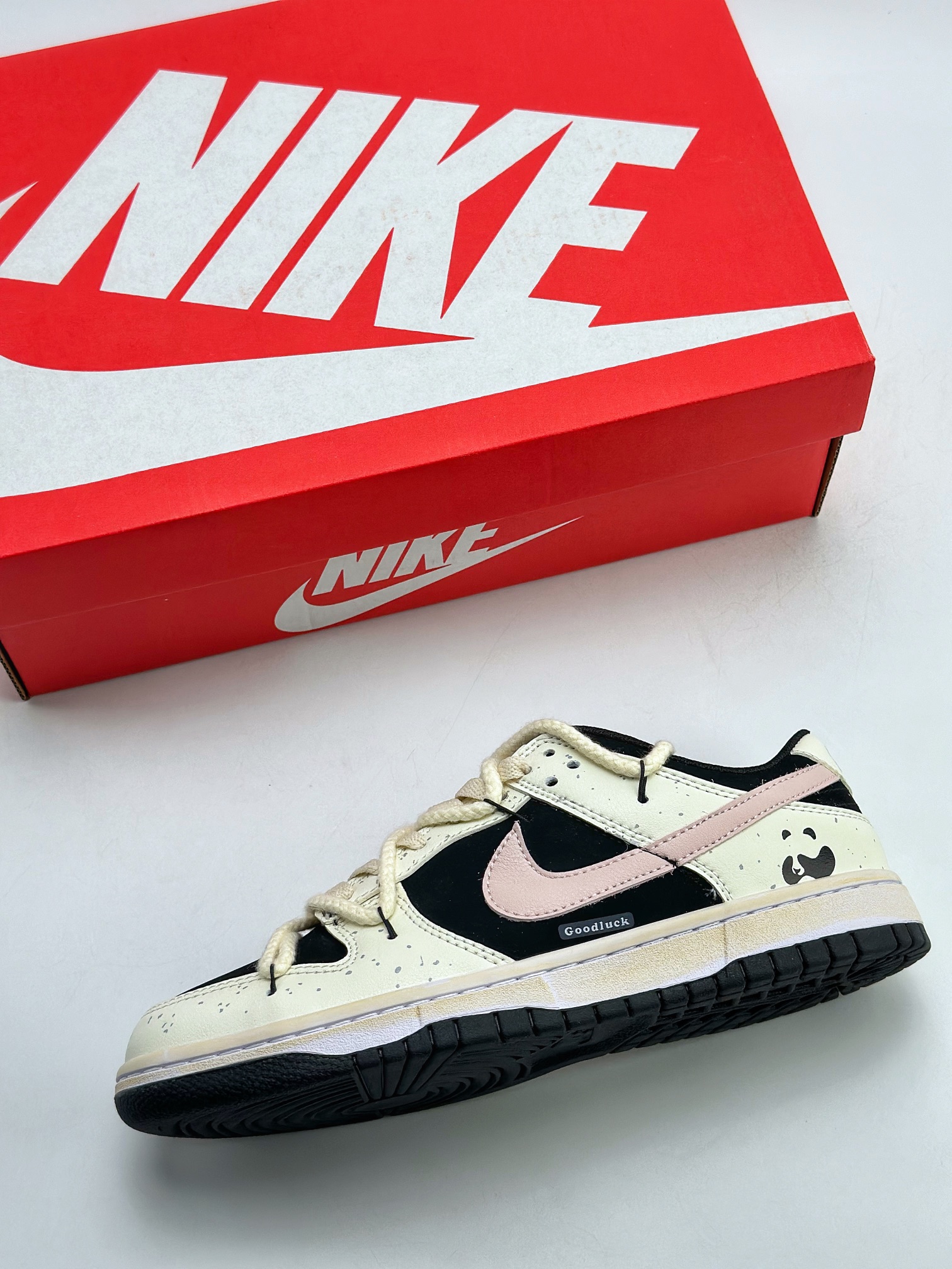 NIKE SB Dunk Low Red Panda Peach Oolong CW1590-100