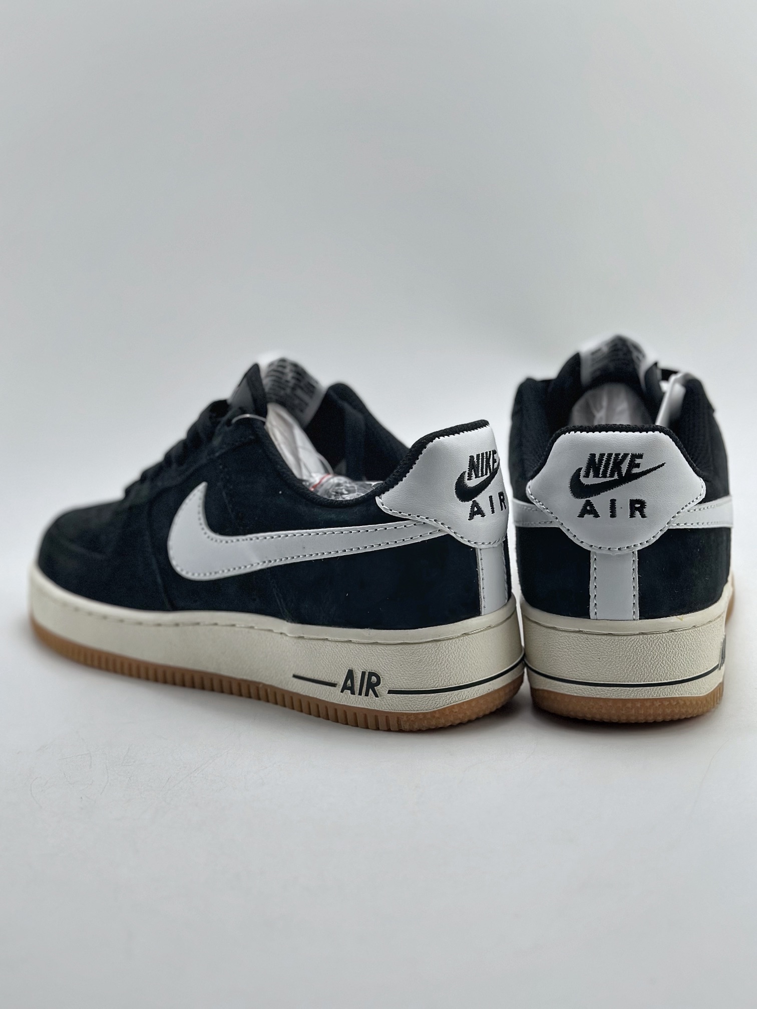 Nike Air Force 1 Low '07 Black and White Suede 5