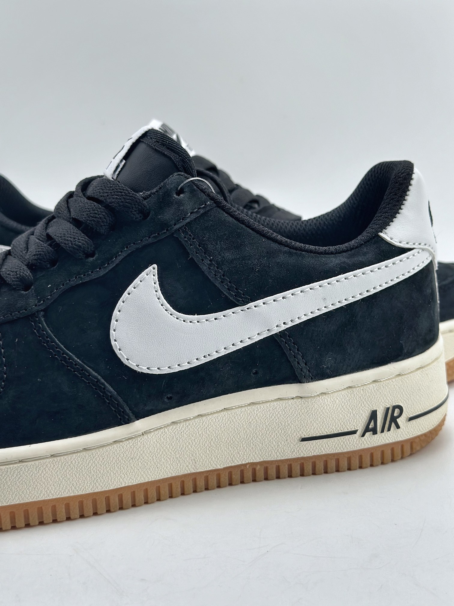 Nike Air Force 1 Low '07 Black and White Suede 9