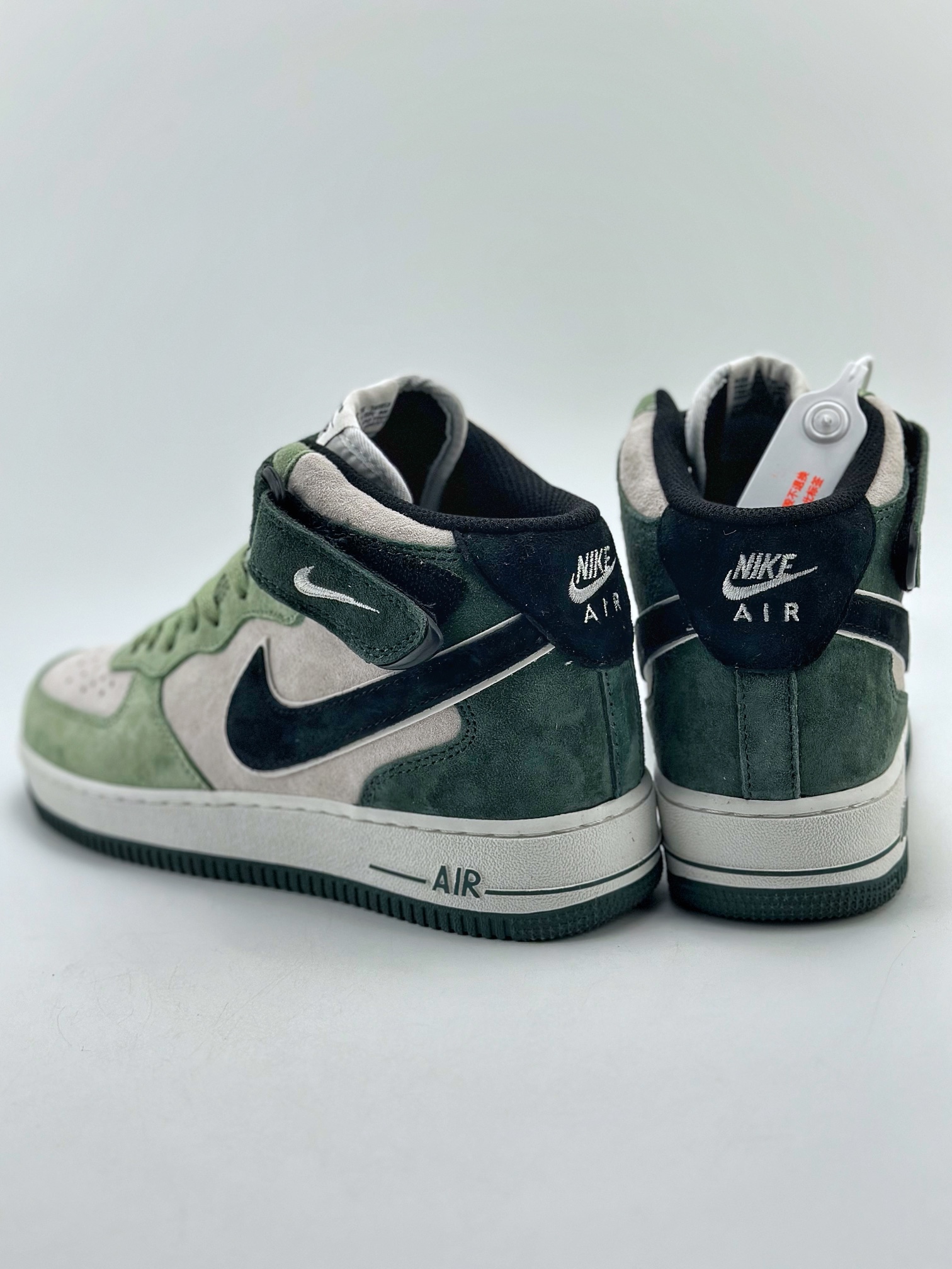 NikeAirForce1Mid07路飞灰绿麂皮原楦头原纸板打造纯正中帮空军版型专注外贸渠道全掌内置蜂窝