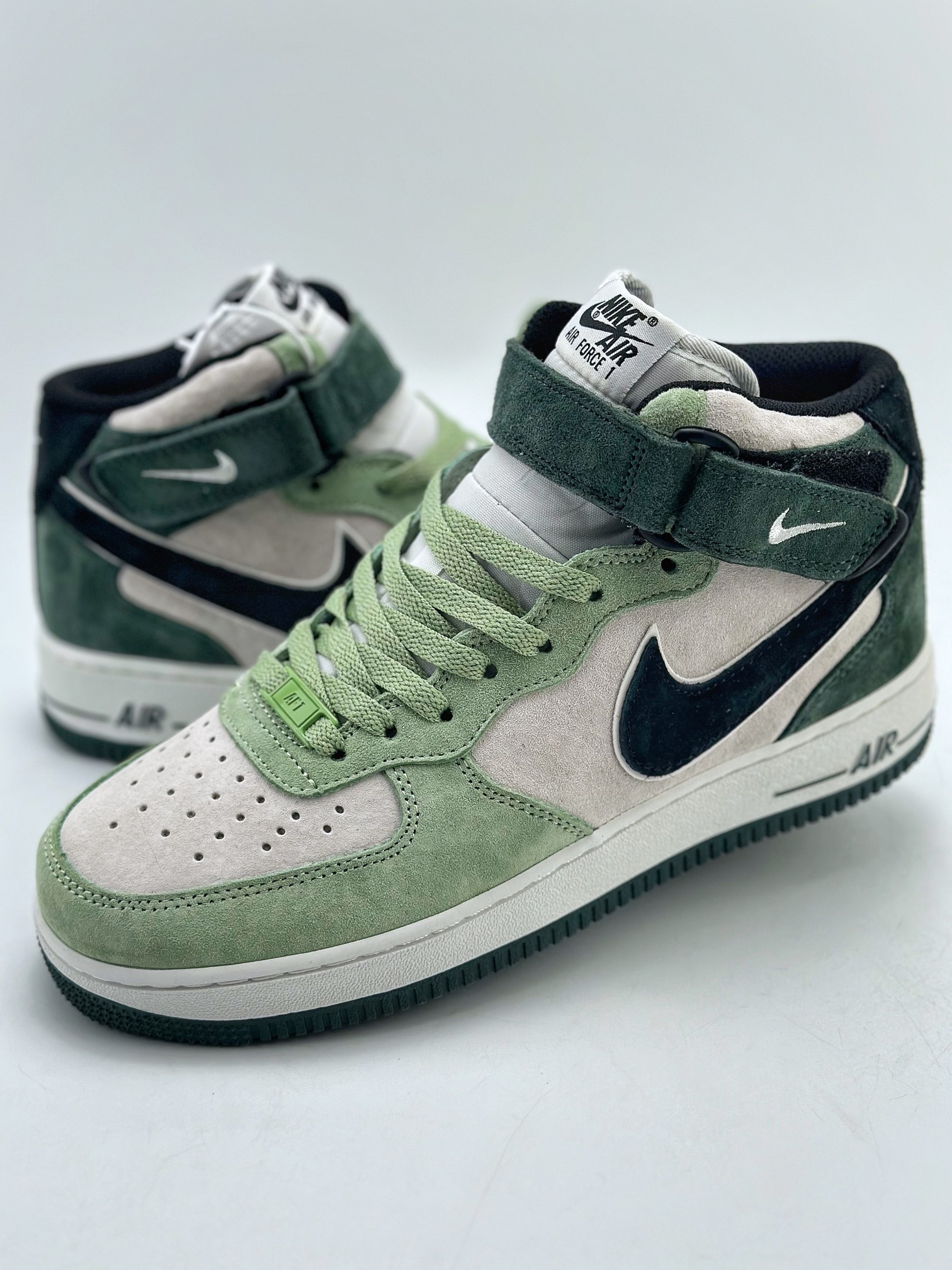 NikeAirForce1Mid07路飞灰绿麂皮原楦头原纸板打造纯正中帮空军版型专注外贸渠道全掌内置蜂窝