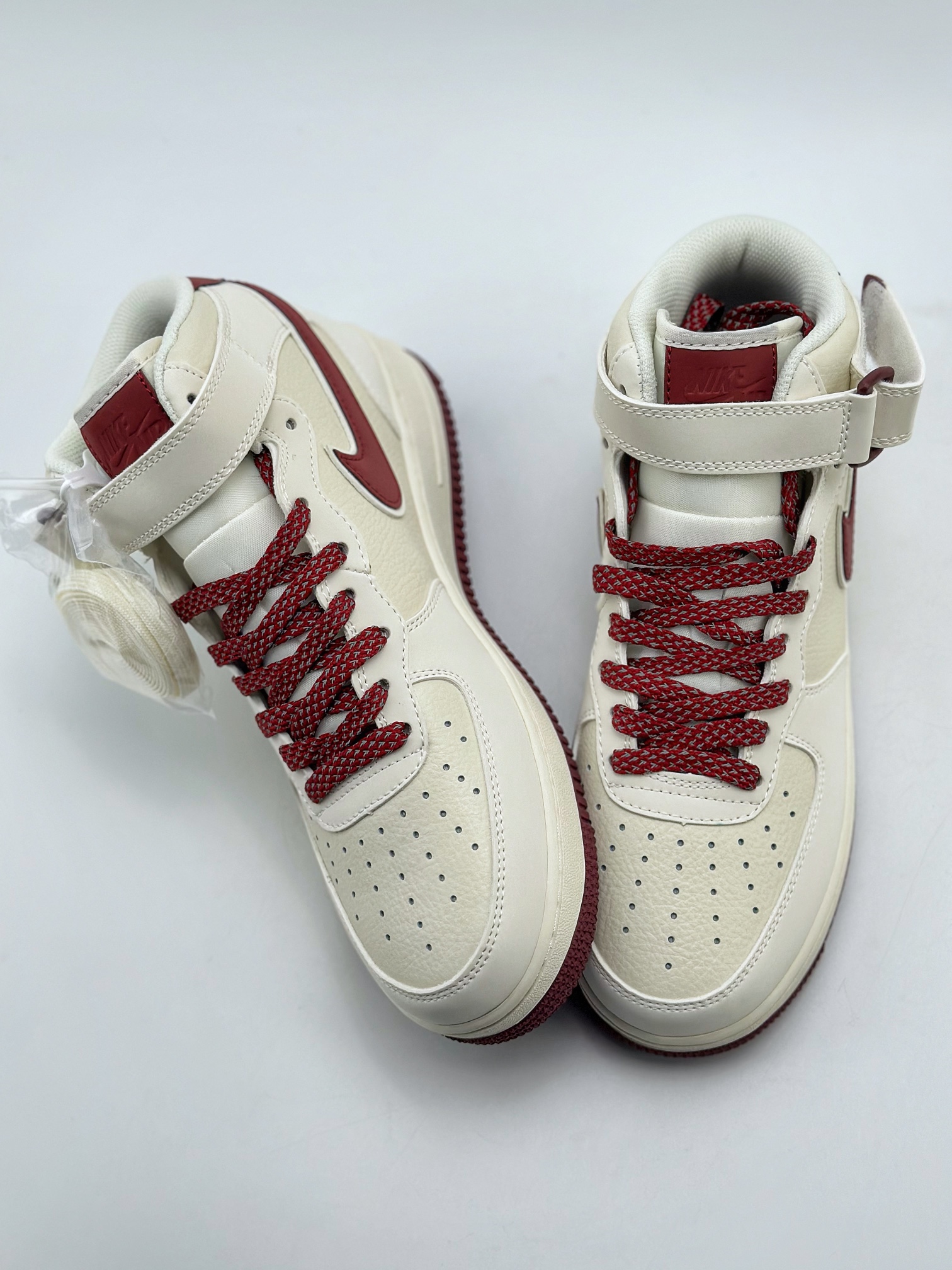 NikeAirForce1Mid07白酒红原楦头原纸板打造纯正中帮空军版型专注外贸渠道全掌内置蜂窝气垫原