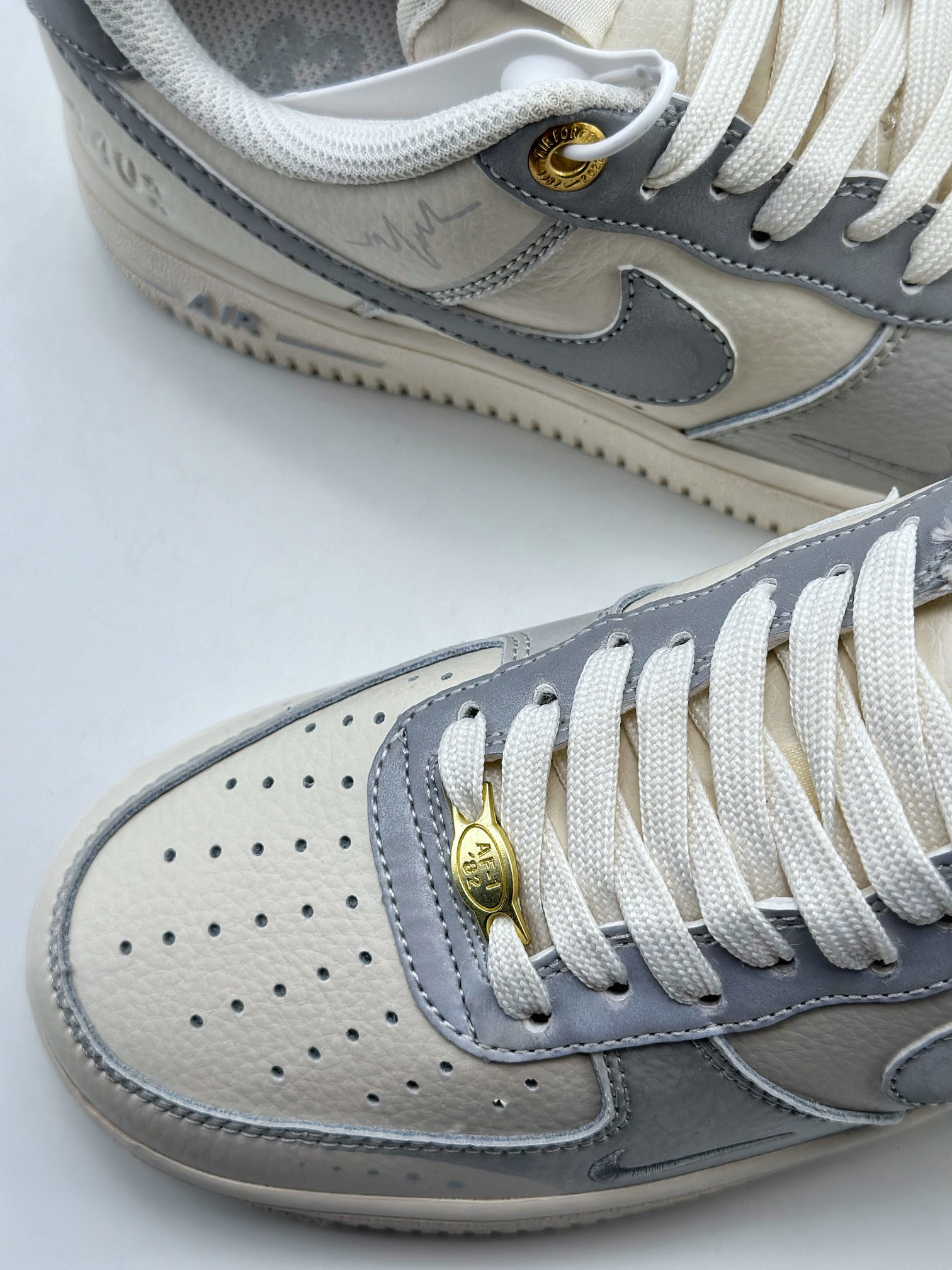 NikeAirForce1Low07学院风白灰原楦头原纸板打造纯正低帮空军版型专注外贸渠道全掌内置蜂窝气