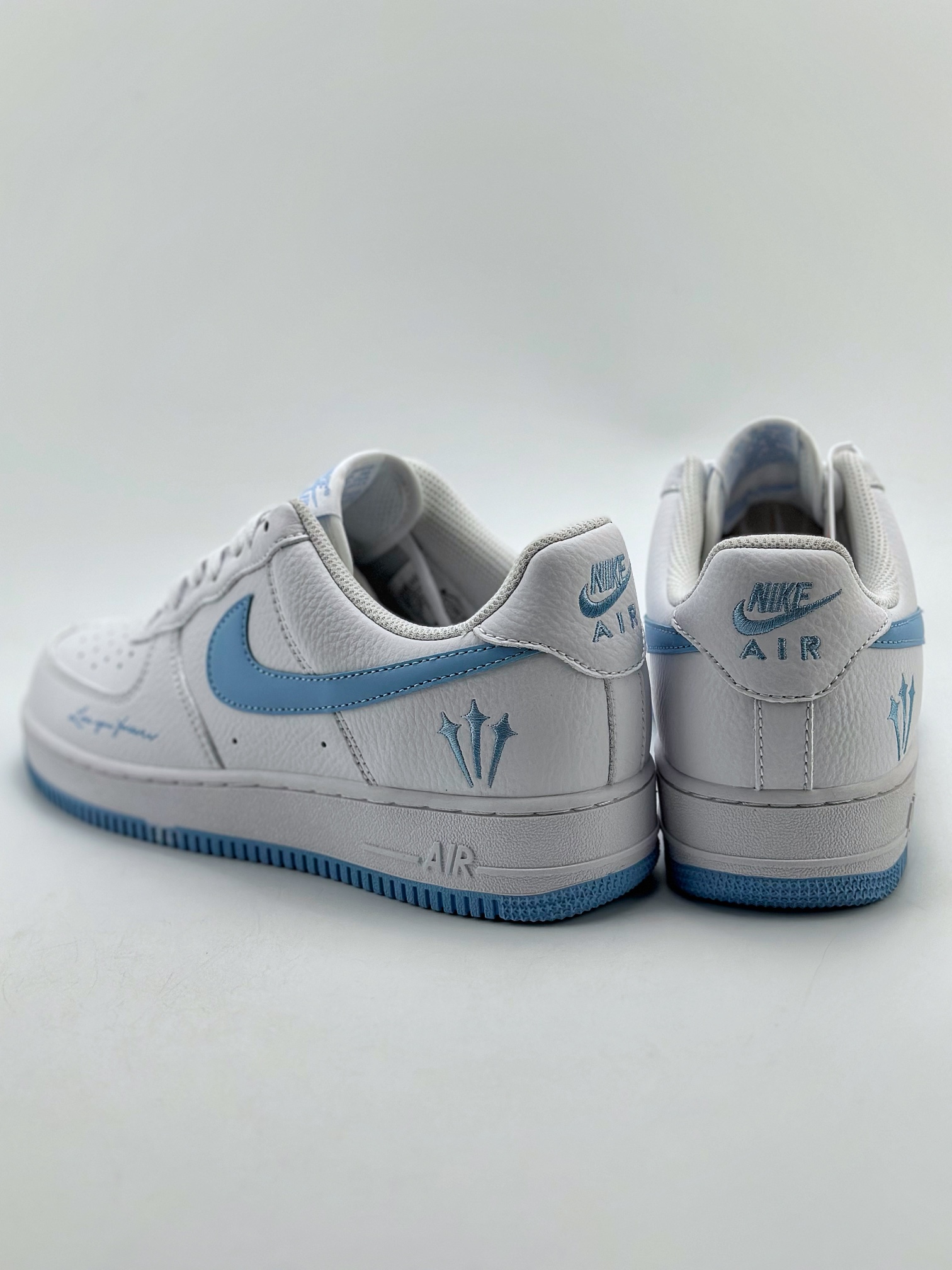 NikeAirForce1Low07白天蓝原楦头原纸板打造纯正低帮空军版型专注外贸渠道全掌内置蜂窝气垫原