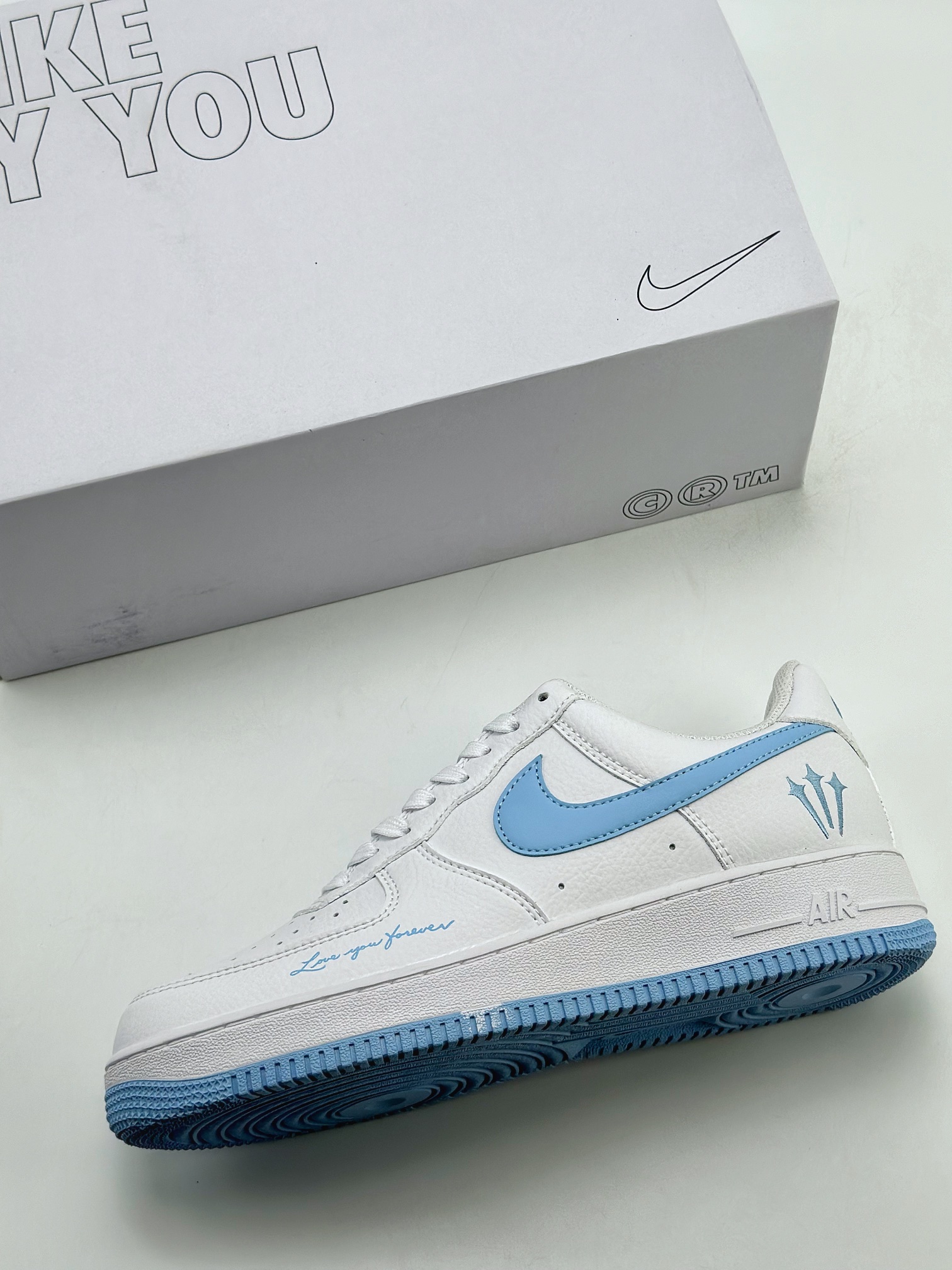 NikeAirForce1Low07白天蓝原楦头原纸板打造纯正低帮空军版型专注外贸渠道全掌内置蜂窝气垫原