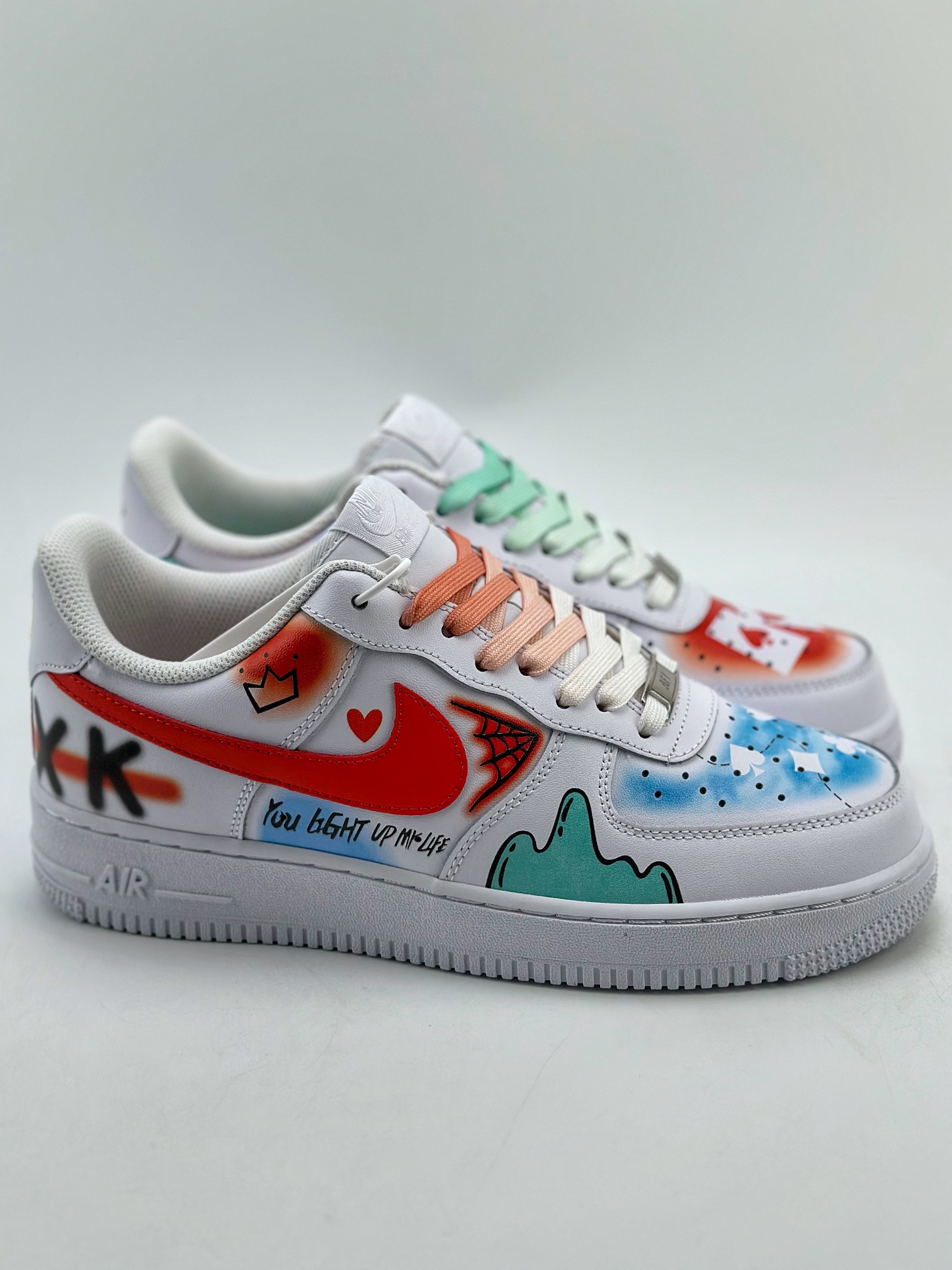 NikeAirForce1Low07街头涂鸦原楦头原纸板打造纯正低帮空军版型专注外贸渠道全掌内置蜂窝气垫