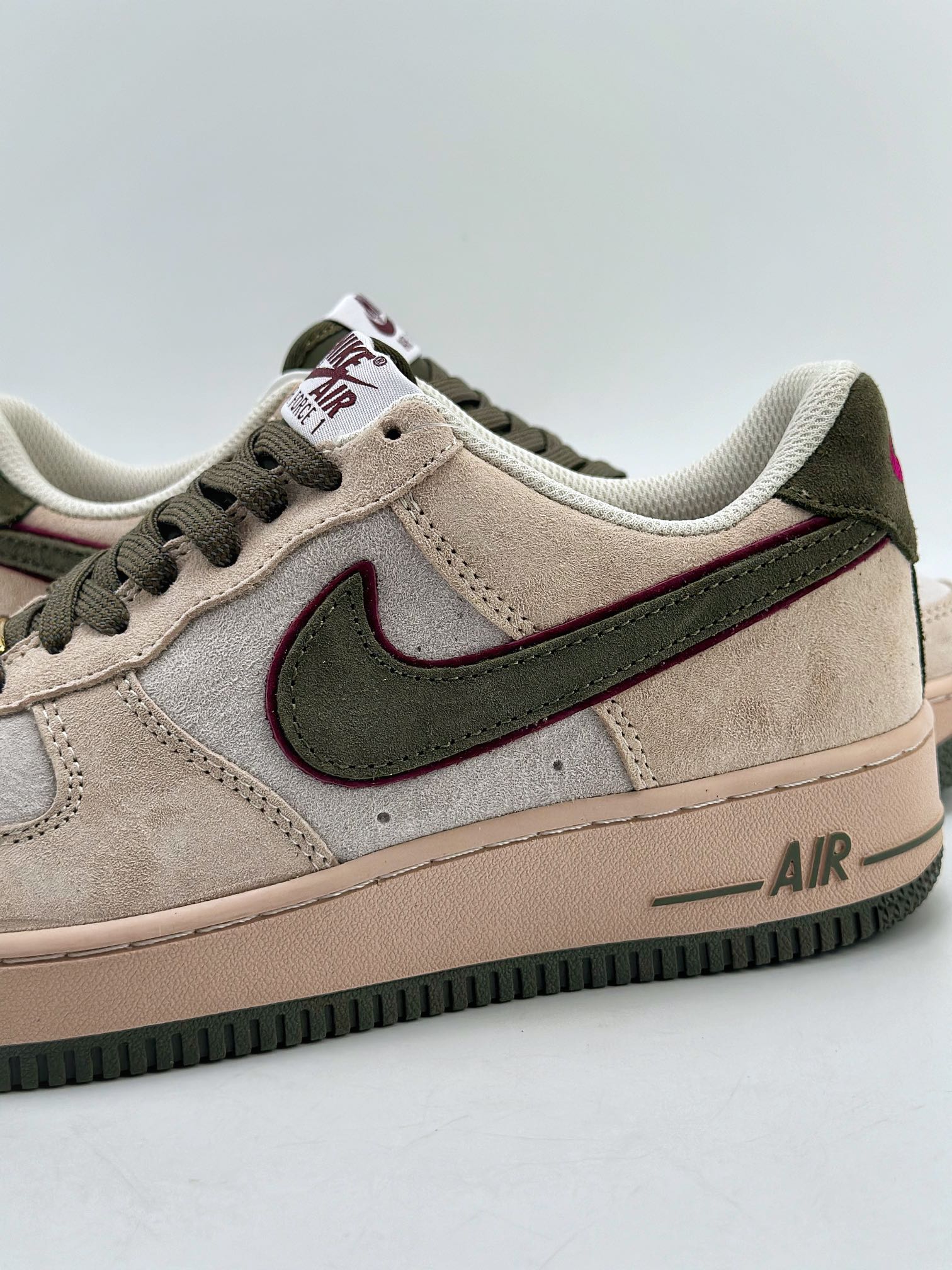 NikeAirForce1Low07米棕军绿麂皮原楦头原纸板打造纯正低帮空军版型专注外贸渠道全掌内置蜂窝