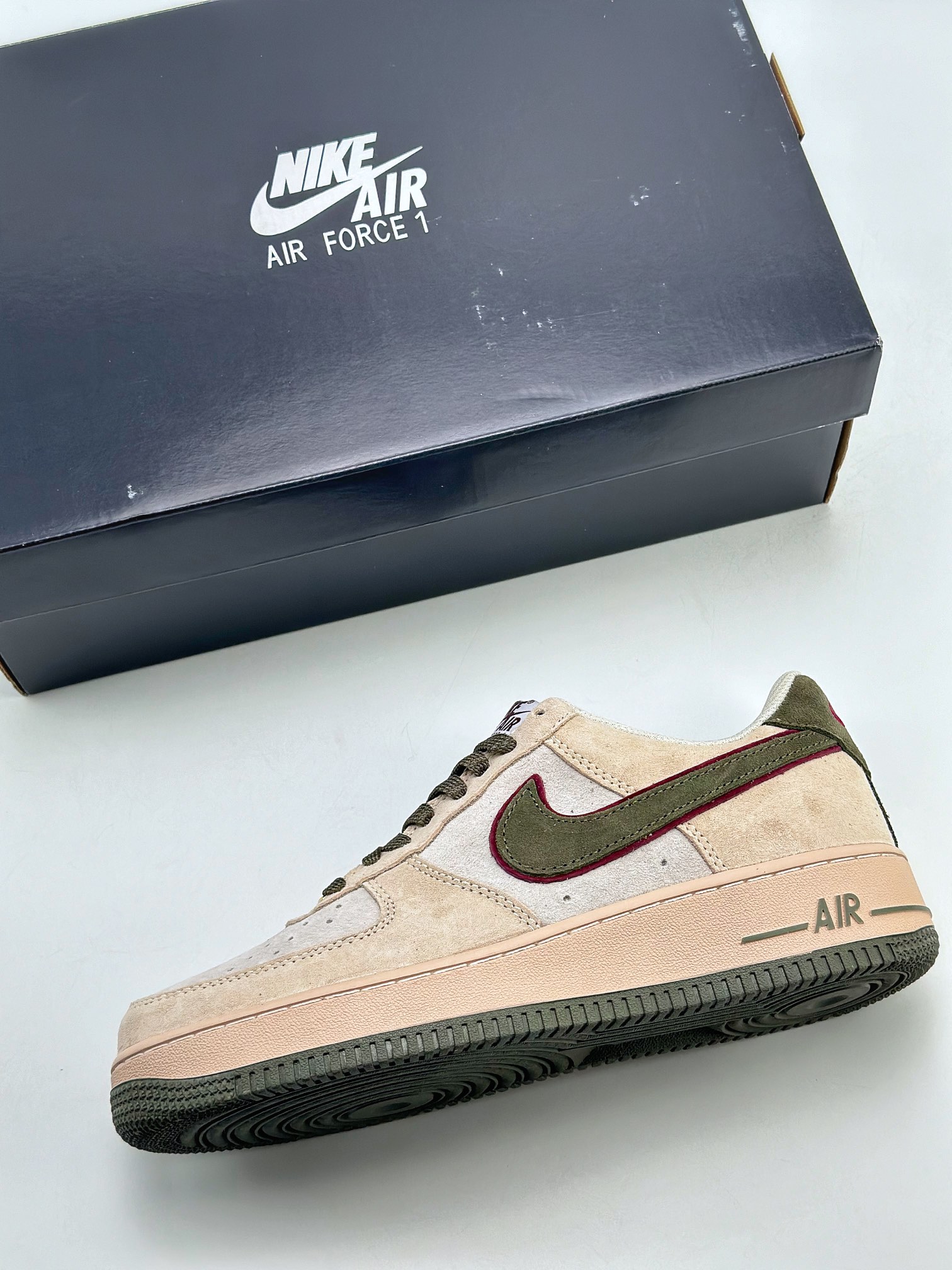 NikeAirForce1Low07米棕军绿麂皮原楦头原纸板打造纯正低帮空军版型专注外贸渠道全掌内置蜂窝