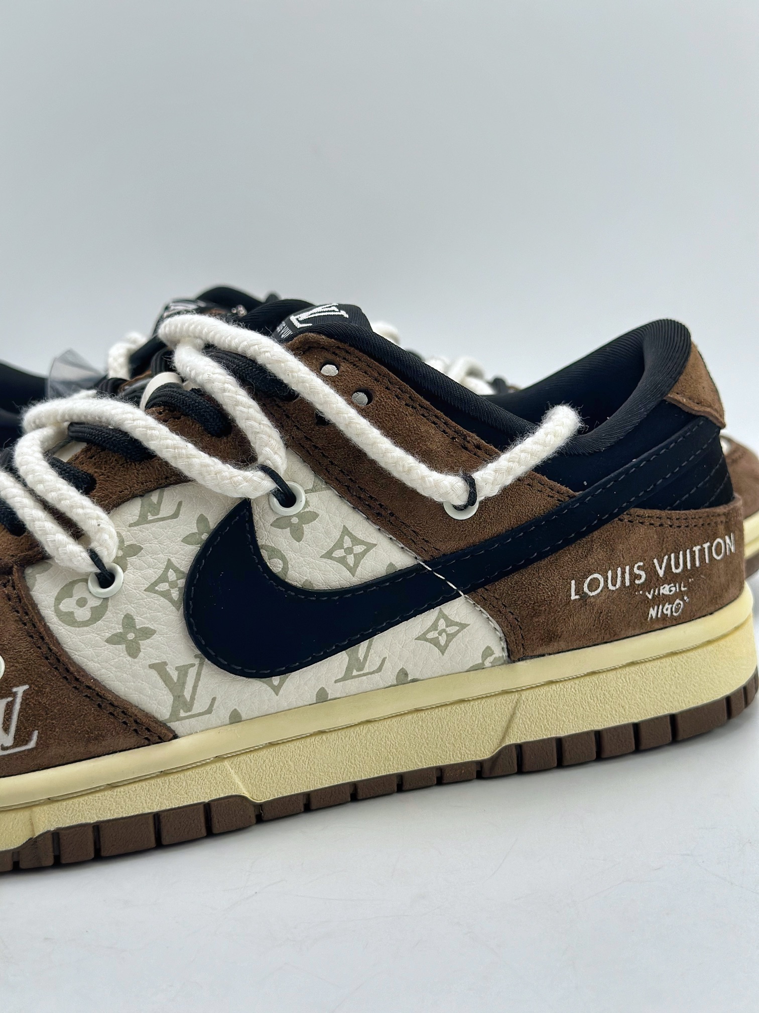 Nike Air Force 1 Low 07 x Louis Vuitton White/Brown 9