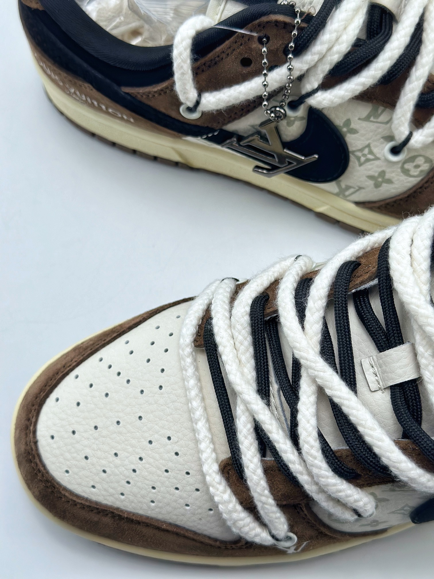 Nike Air Force 1 Low 07 x Louis Vuitton White/Brown 8
