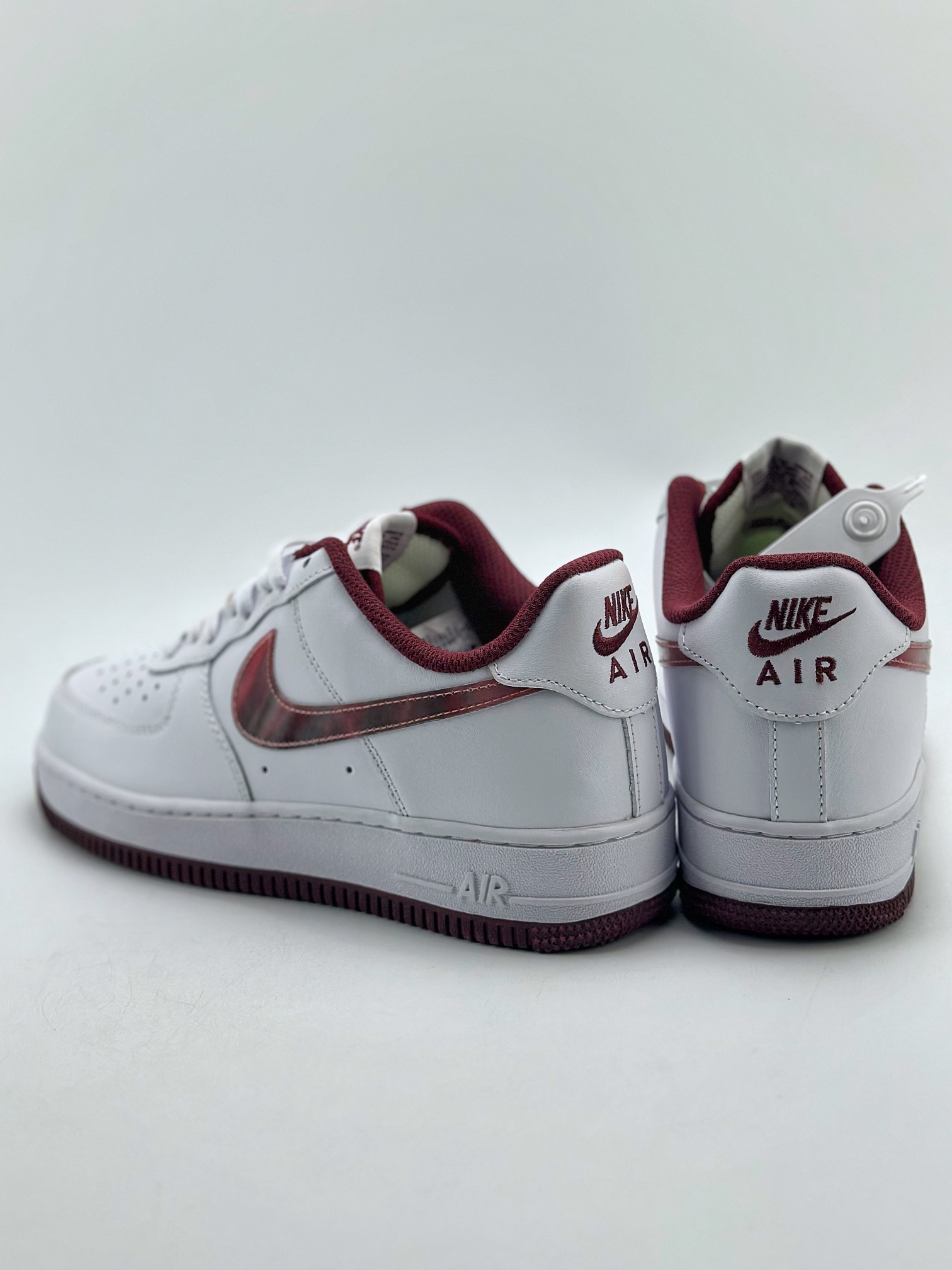 Nike Air Force 1 Low 07 白酒红幻彩勾 5