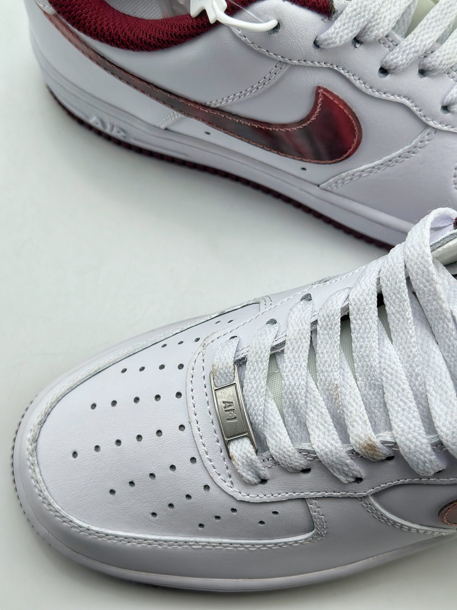 Nike Air Force 1 Low 07 白酒红幻彩勾 8