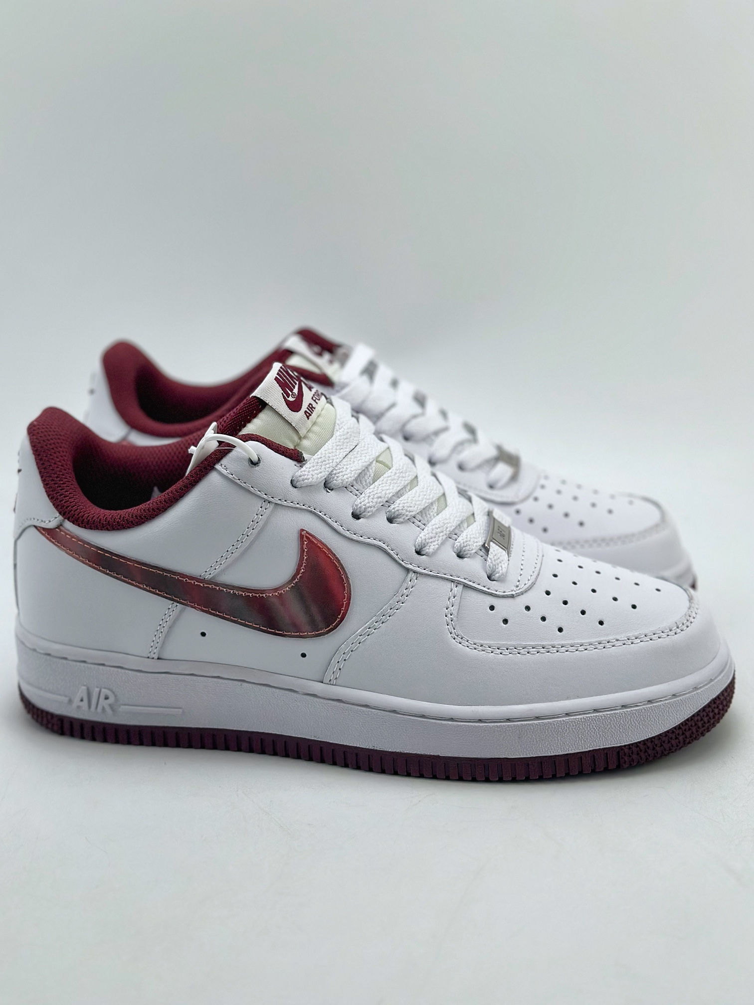 Nike Air Force 1 Low 07 白酒红幻彩勾 4
