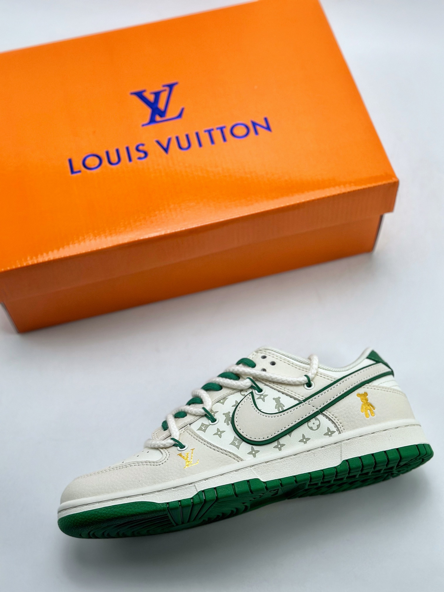 Nike SB Dunk Low x Louis Vuitton LV白绿 FC1688-170