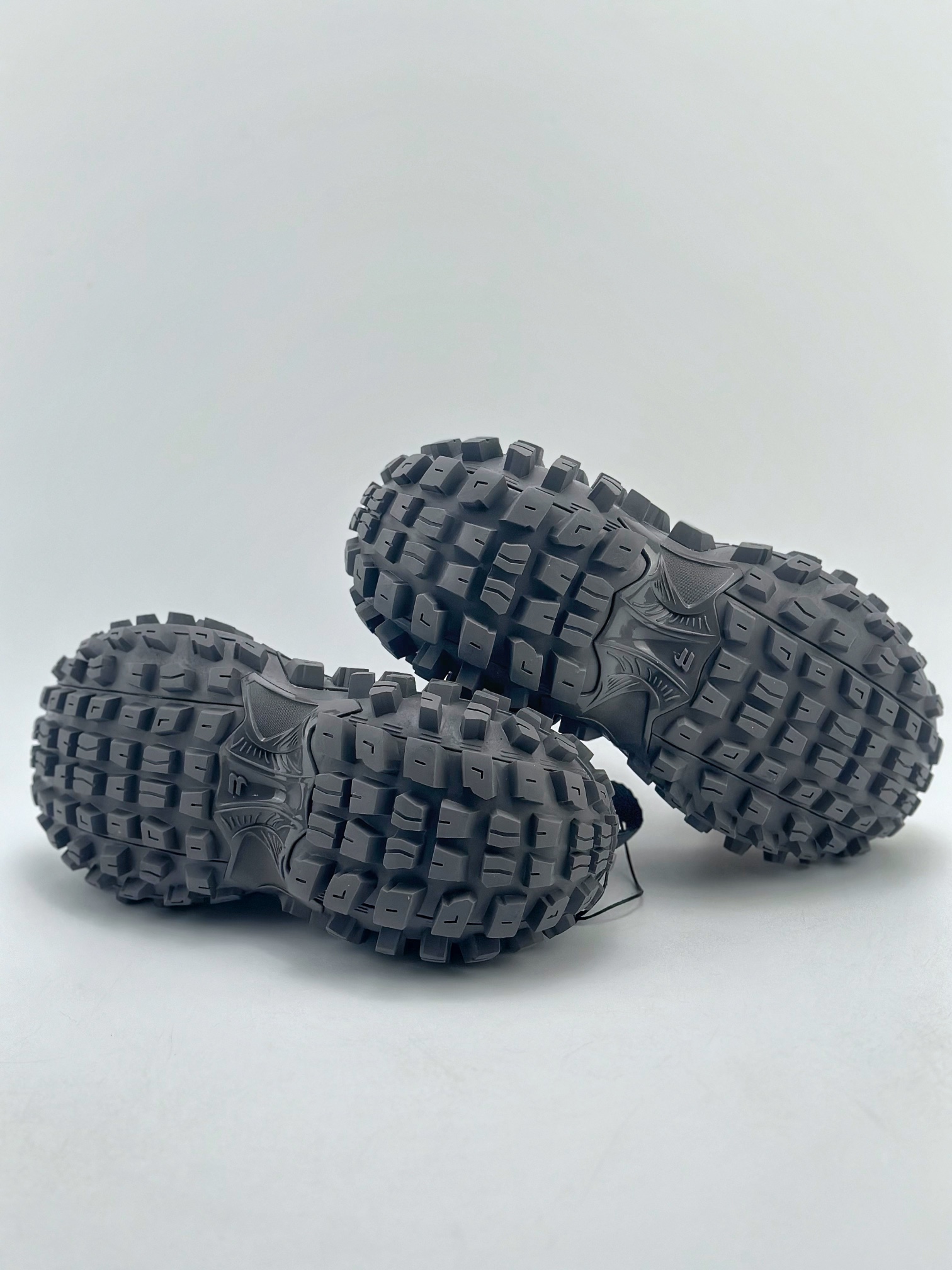 新货🚀#大 狂野外型堪称鞋界战车,法国奢侈品牌-巴黎世家BALENCIAGA Defender Rubber Platform 6