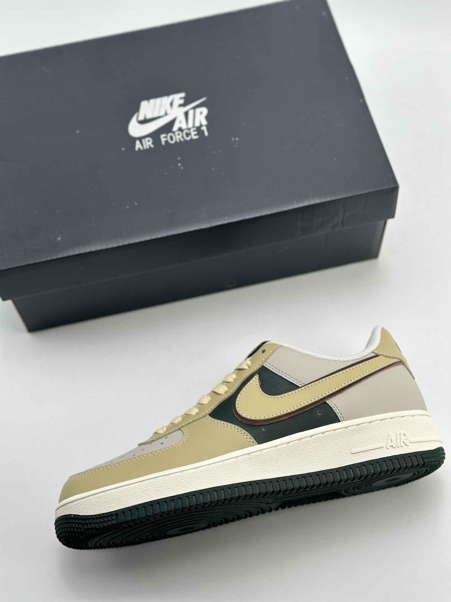 Nike Air Force 1 Low '07 Dark Green Grey 7
