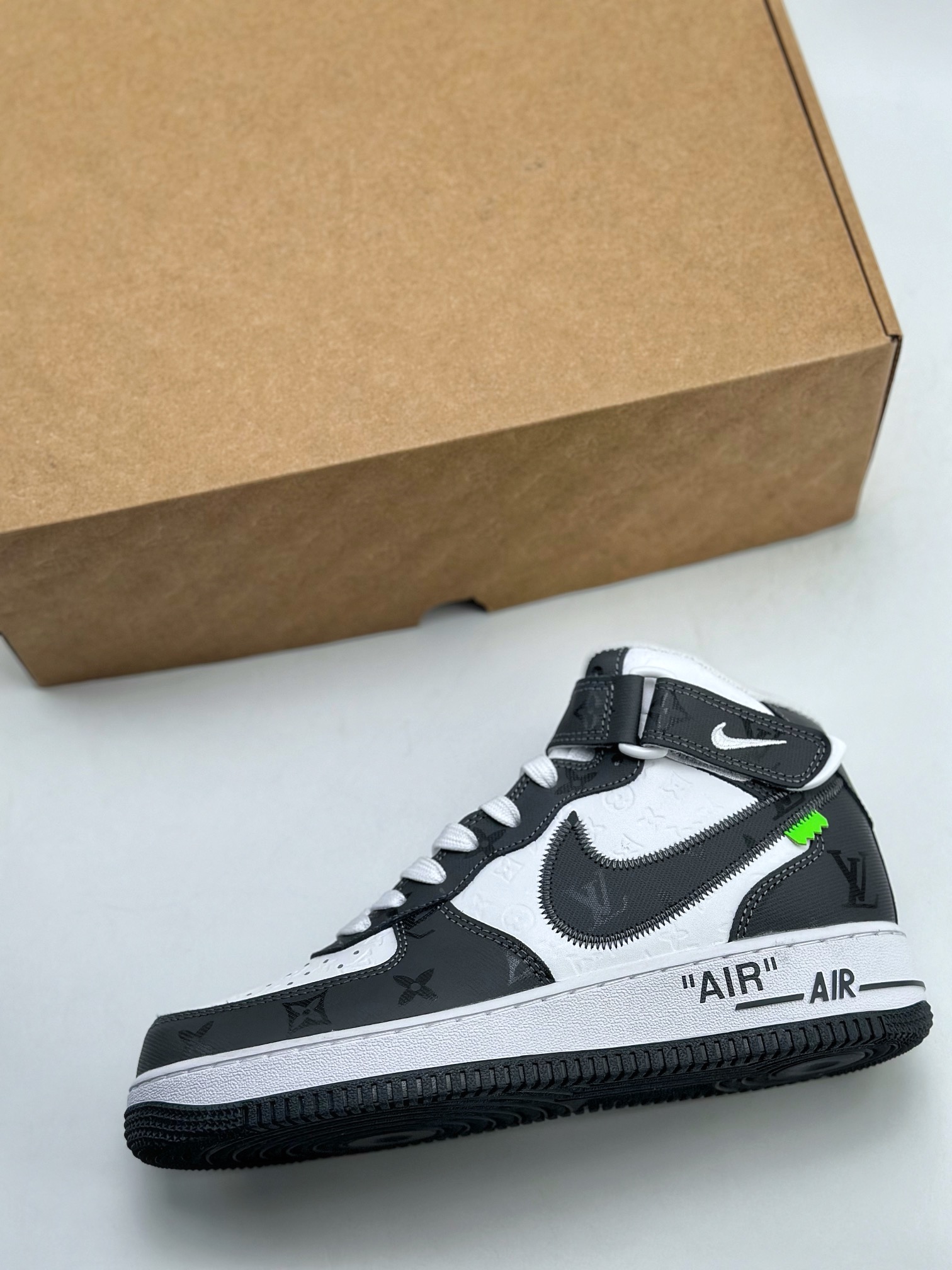 Nike Air Force 1 Mid 07 x Louis Vuitton LV白深灰 7