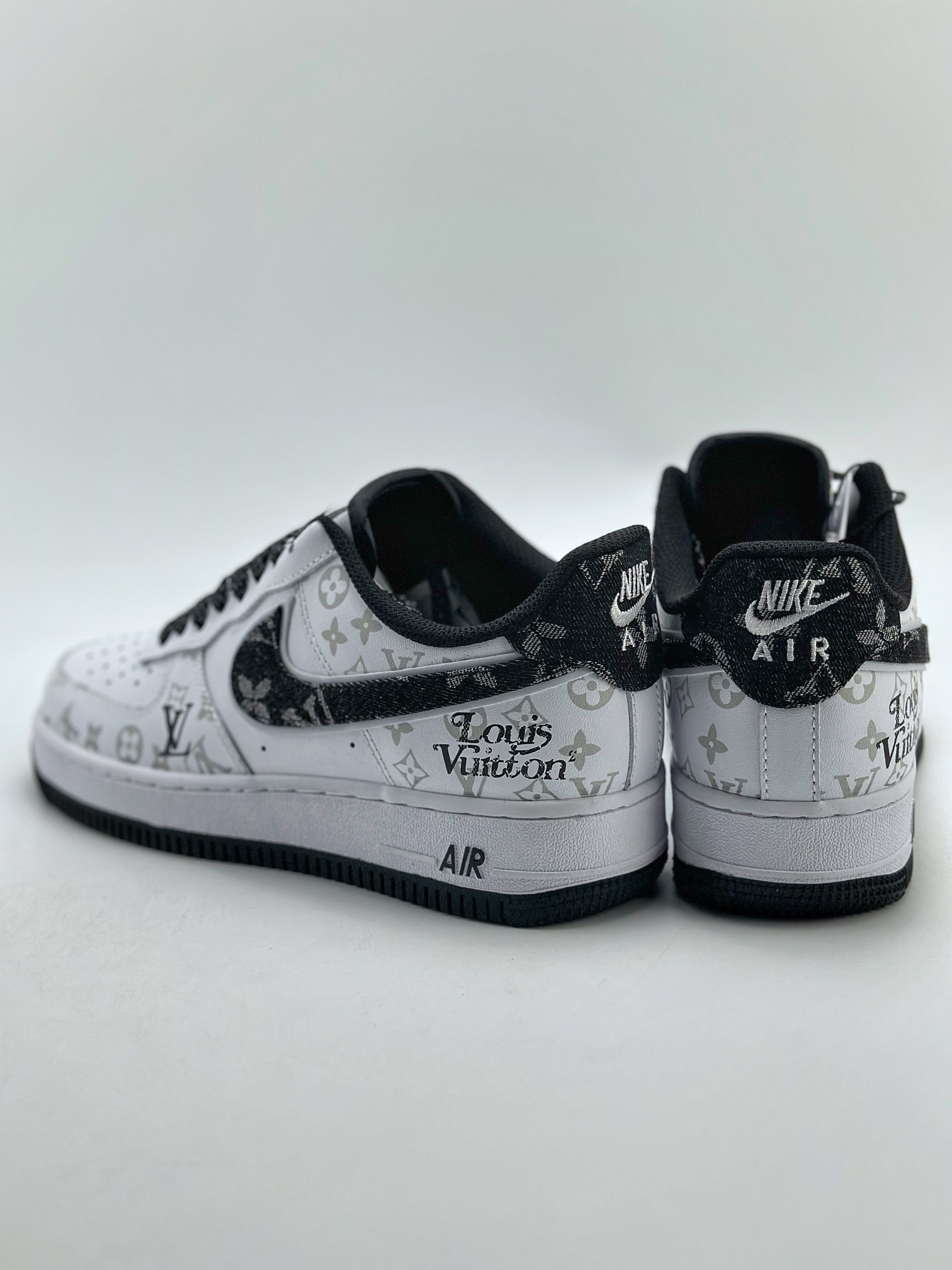 Nike Air Force 1 Low 07 x Louis Vuitton 白黑满天星 5
