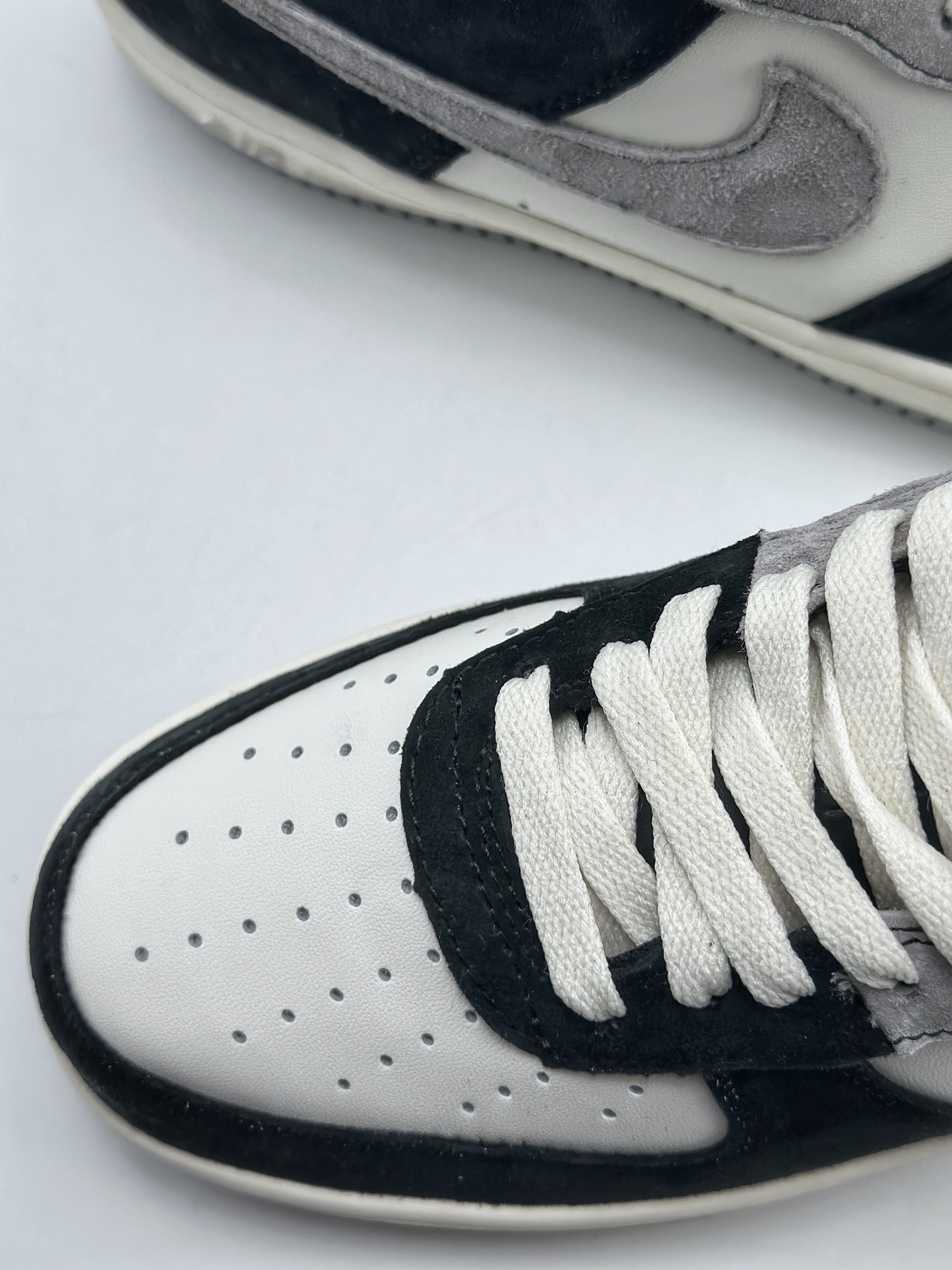 Nike Air Force 1 Low 07 黑白灰 8