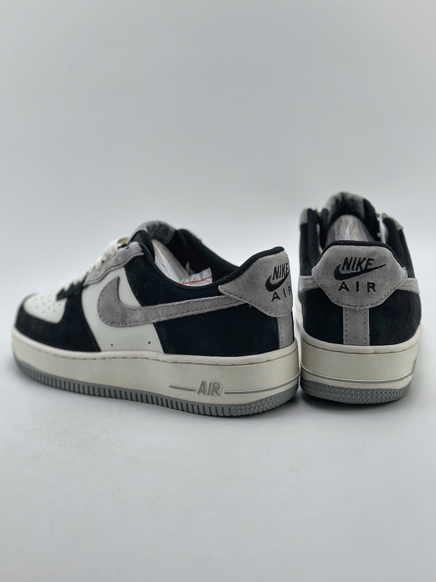 Nike Air Force 1 Low 07 黑白灰 5
