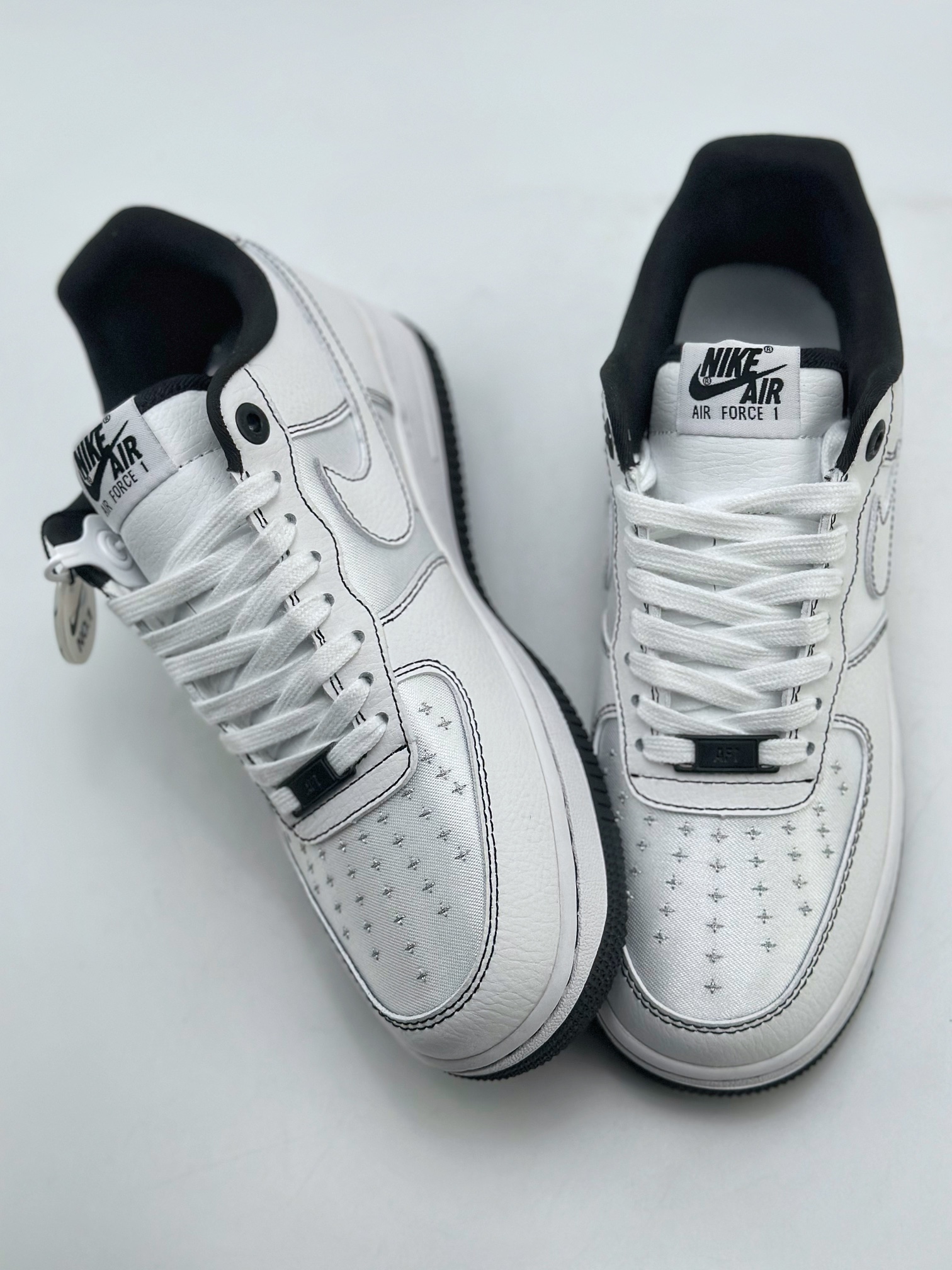 Nike Air Force 1 Low 07 黑白缝线 丝绸 2