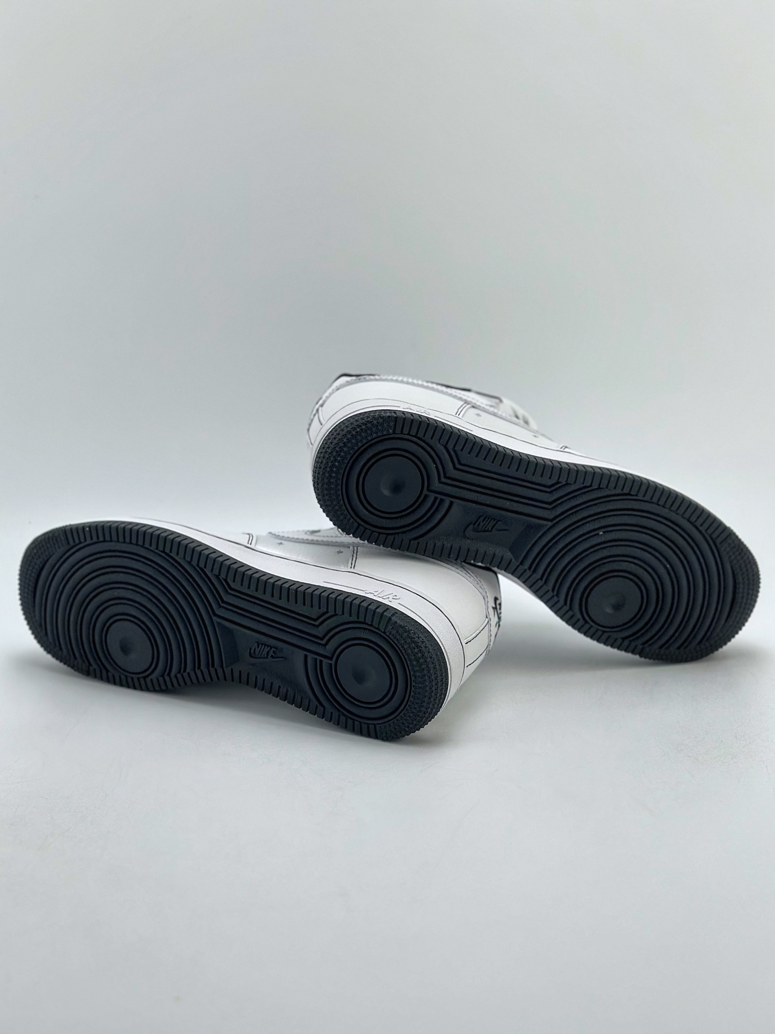 Nike Air Force 1 Low 07 黑白缝线 丝绸 6