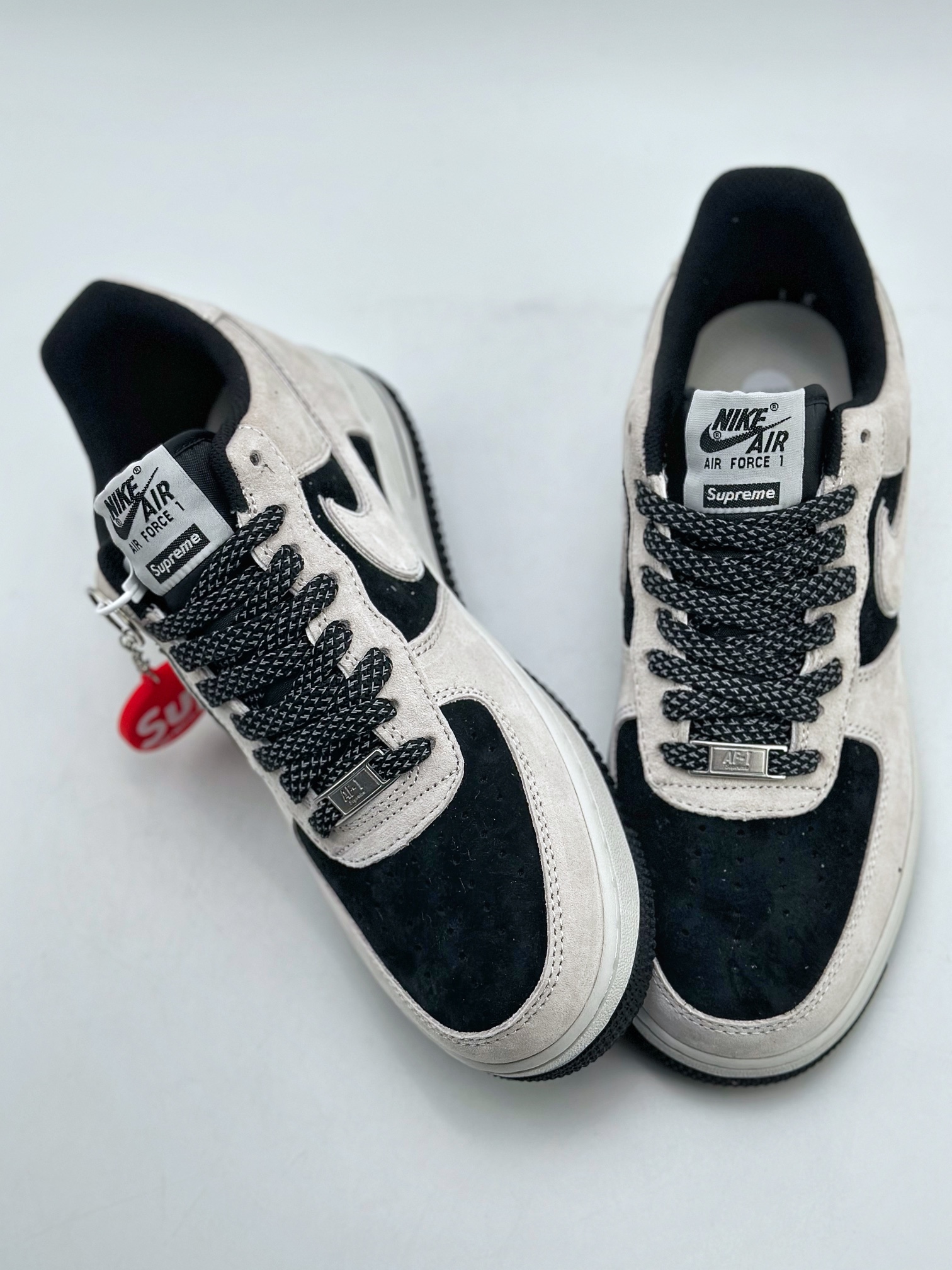 Nike Air Force 1 Low '07 x Supreme Grey Black 2