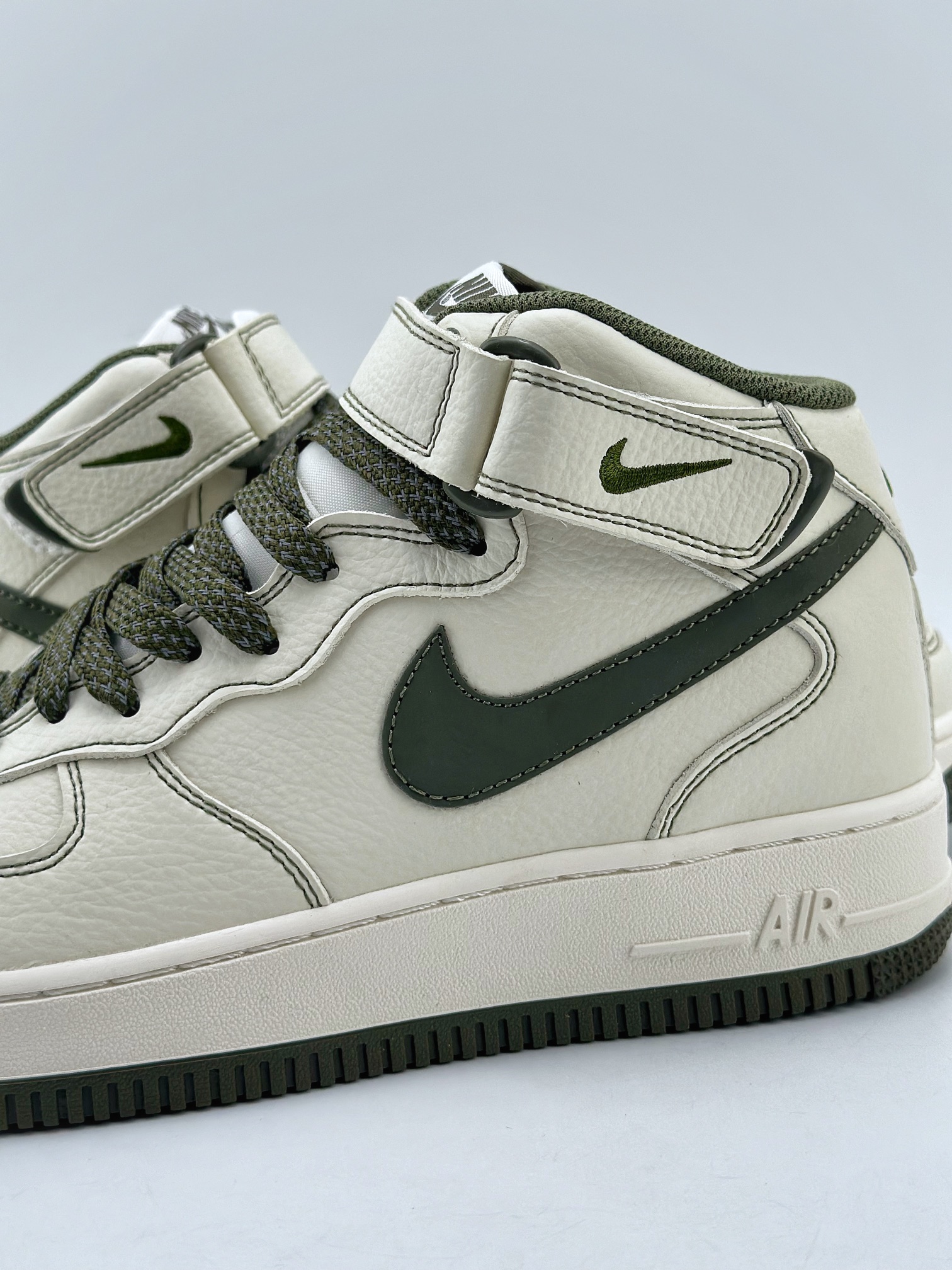 Nike Air Force 1 Mid 07 白绿满天星 9