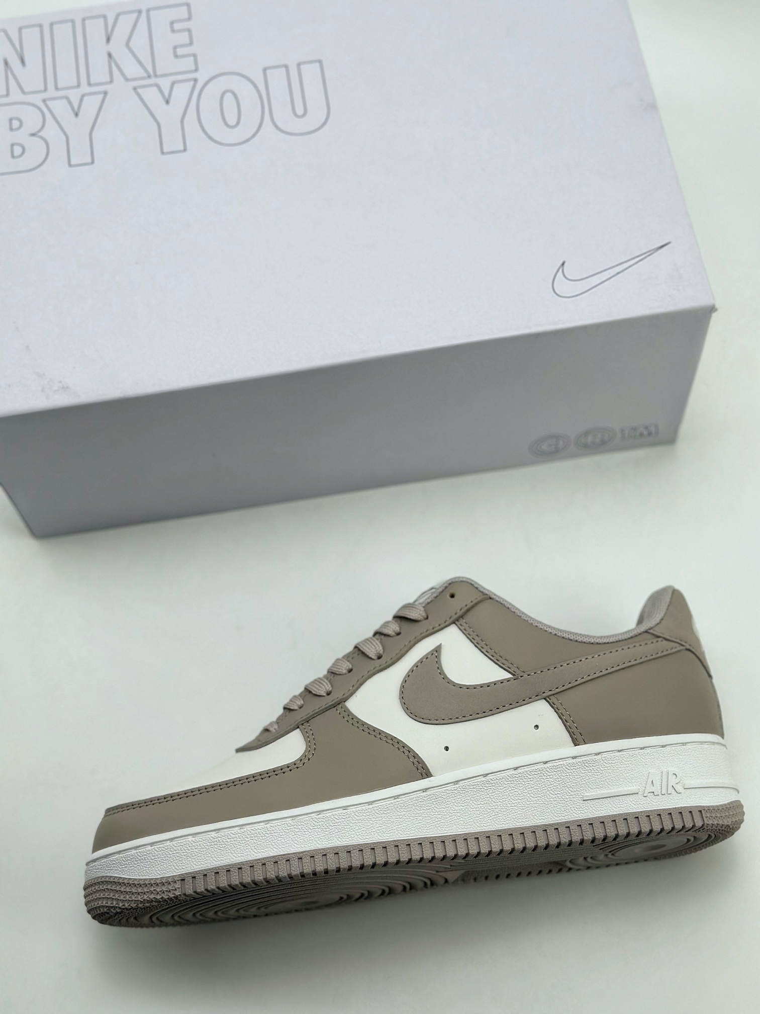 Nike Air Force 1 Low 07 x Louis Vuitton White Cement 7