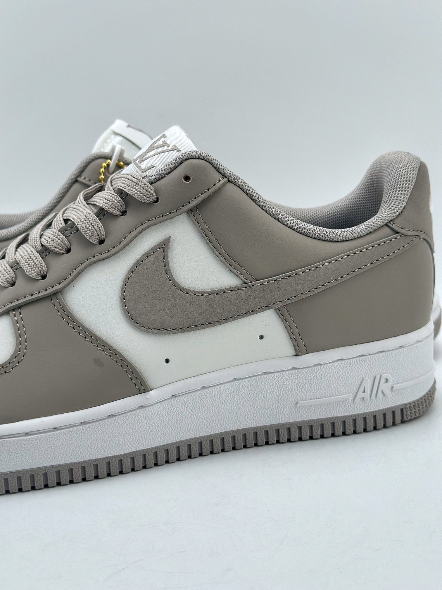 Nike Air Force 1 Low 07 x Louis Vuitton White Cement 9