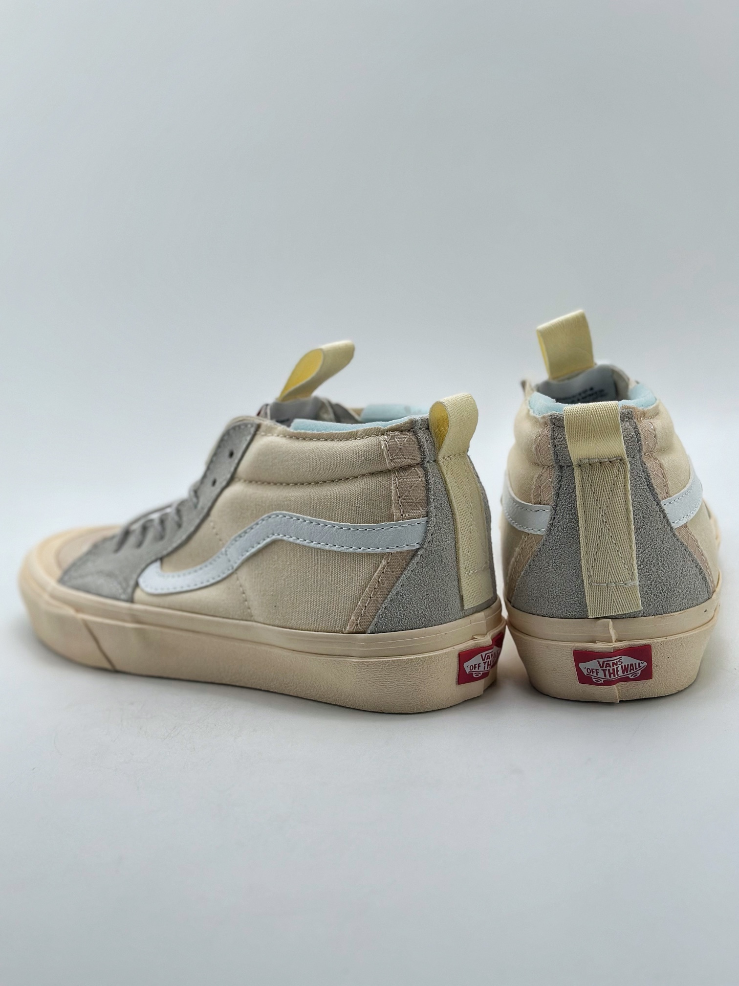 180 A.B.C x Vans Sk8-Hi EXT 范斯联名高帮板鞋男女休闲鞋米白 VN000BW6ECR