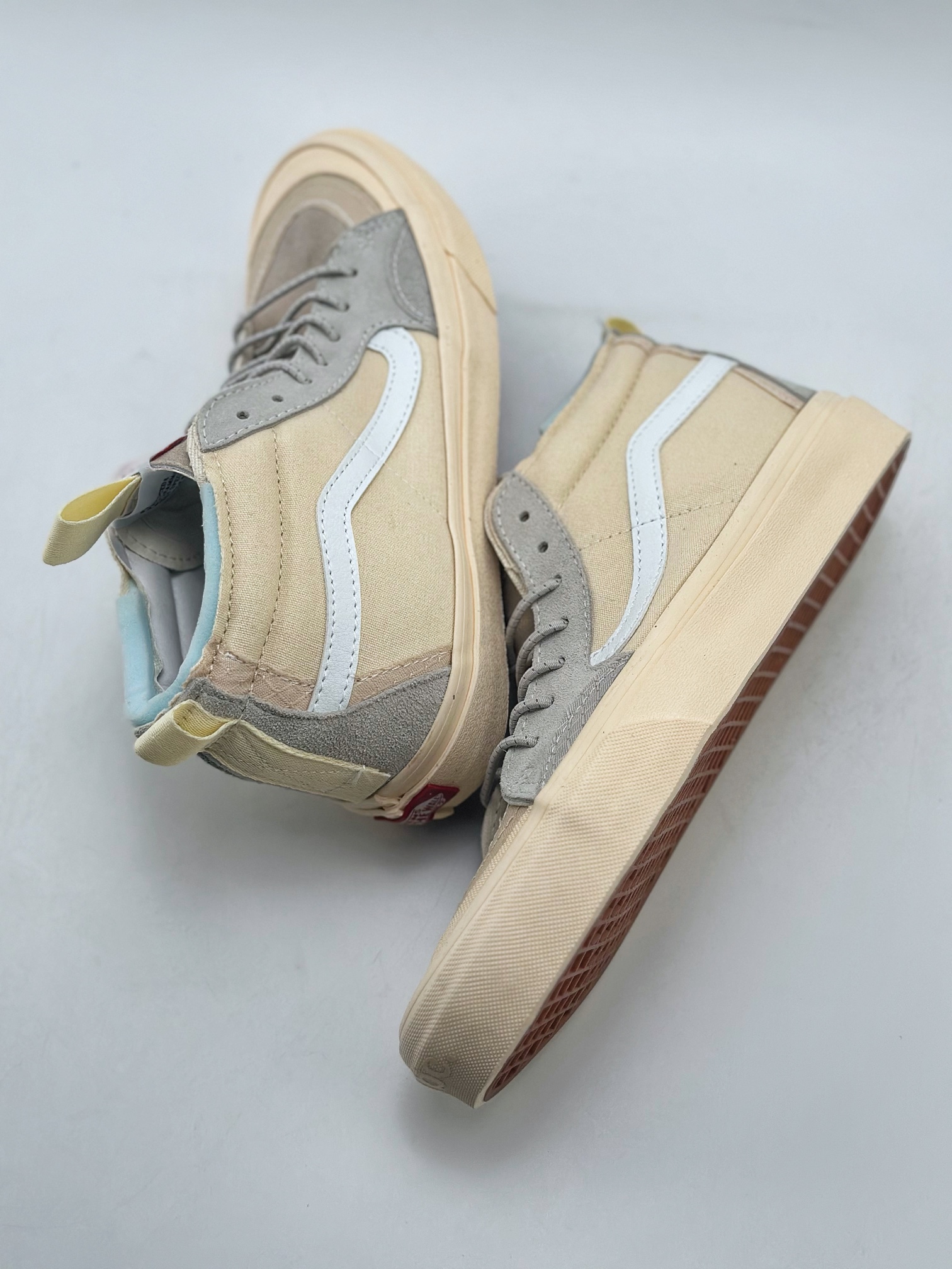 180 A.B.C x Vans Sk8-Hi EXT 范斯联名高帮板鞋男女休闲鞋米白 VN000BW6ECR