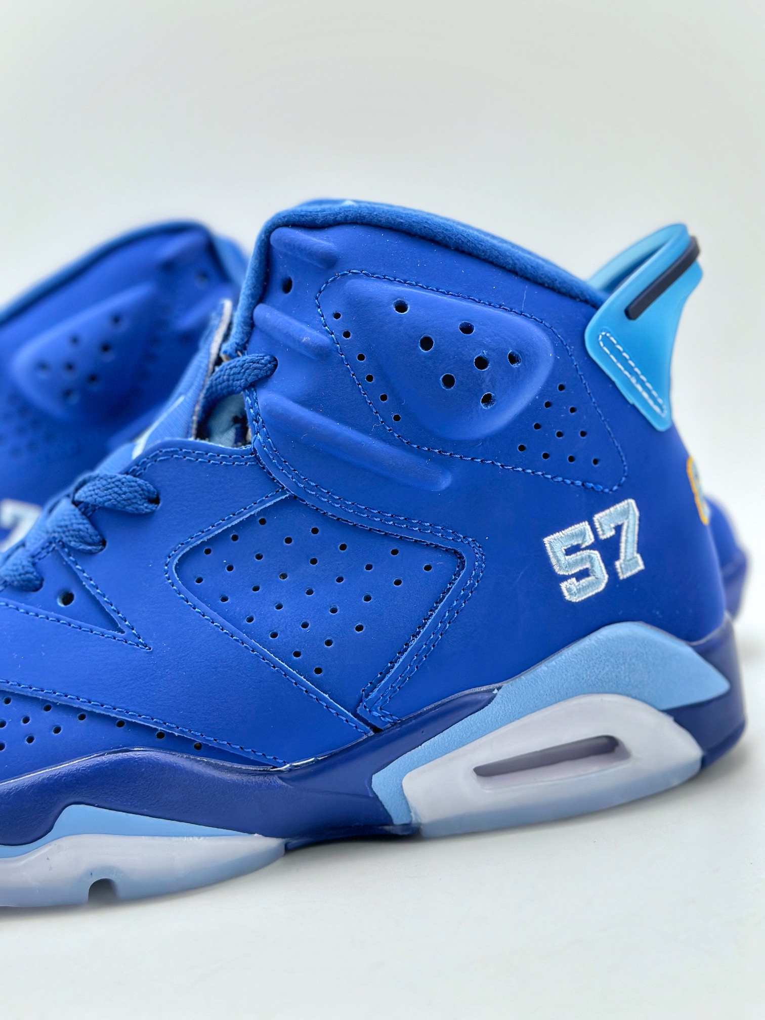 290 Air Jordan 6 Retro ”SIX” CHAMPIONSHIPS 蓝