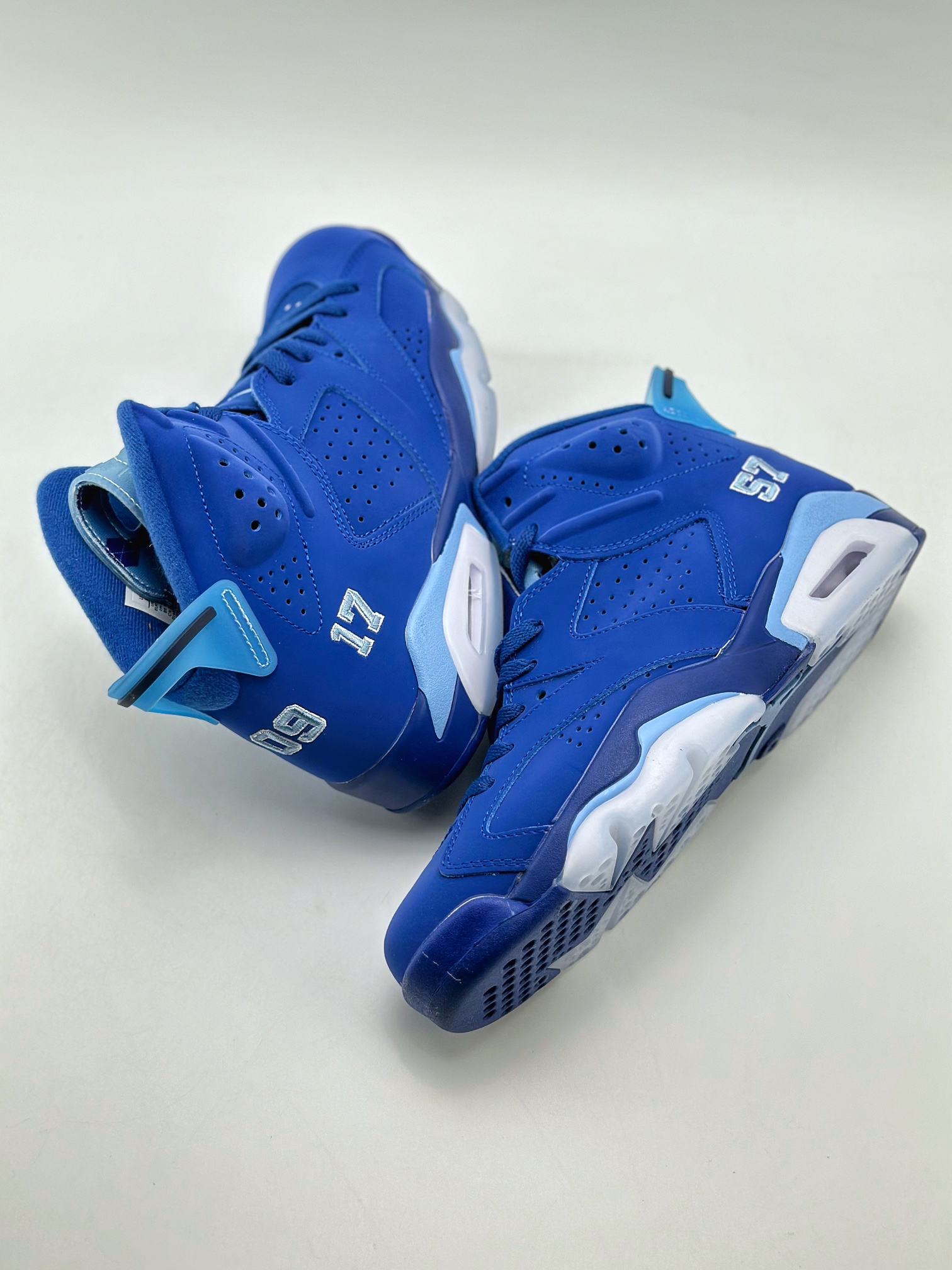 290 Air Jordan 6 Retro ”SIX” CHAMPIONSHIPS 蓝