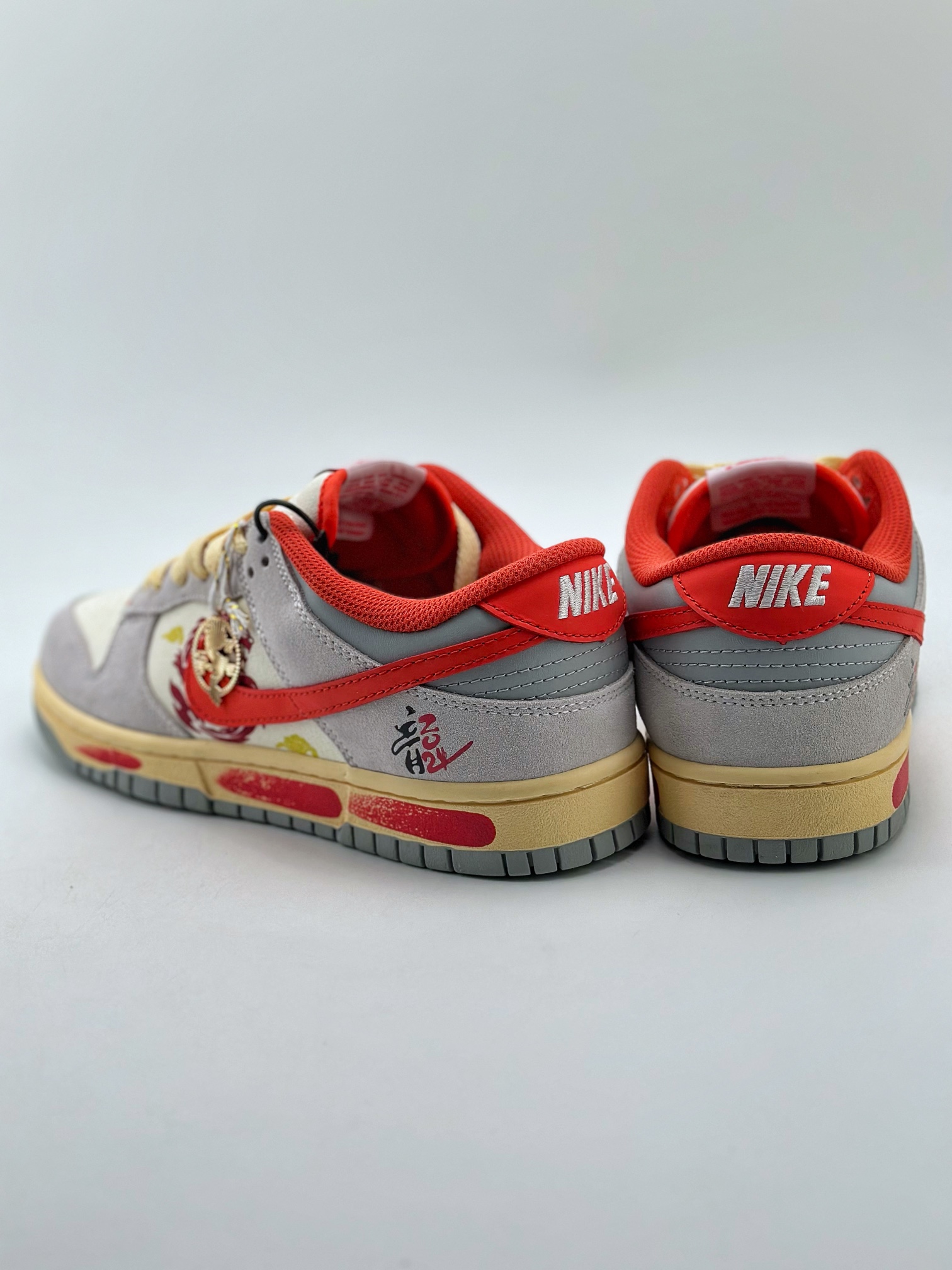 260 Nike SB Dunk Low 龙年限定 中国红 中国龙 白灰橙 FJ5429-133