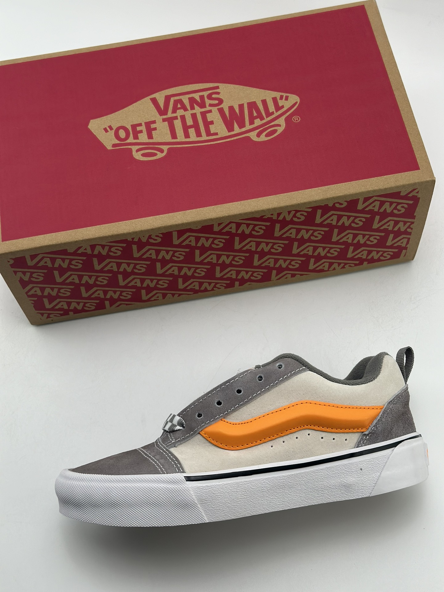 150 Vans Knu Skool 面包鞋 白灰橙