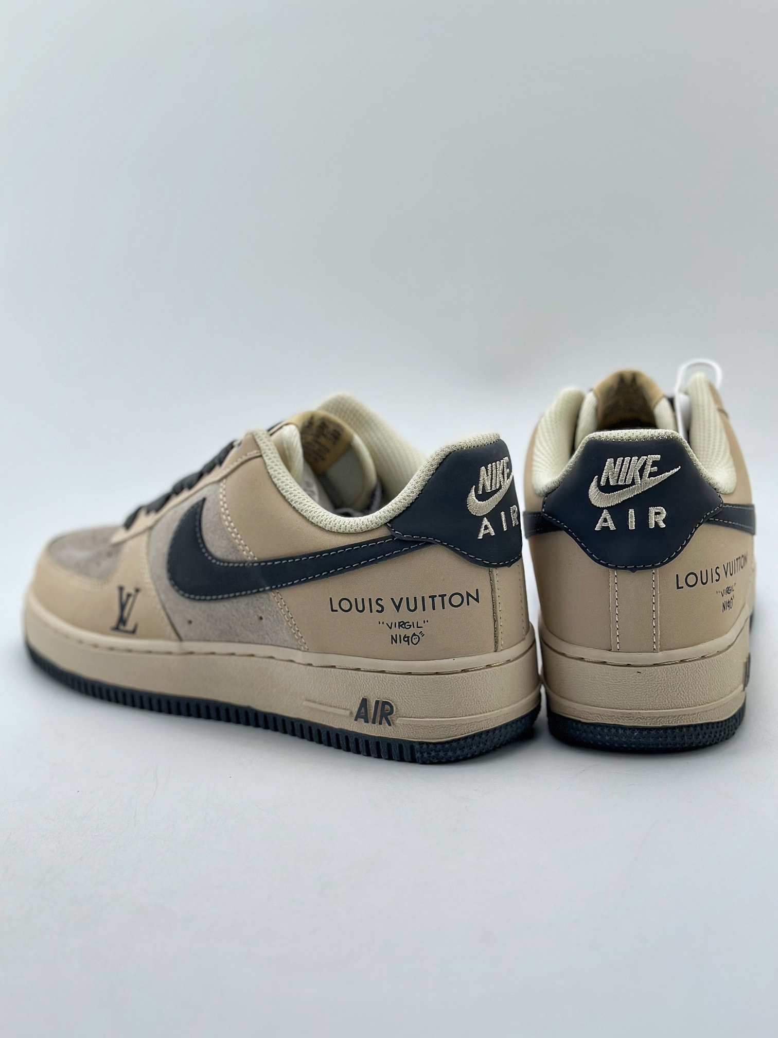 NikeAirForce1Low07xLouisVuitton联名雅典灰原楦头原纸板打造纯正低帮空军版型