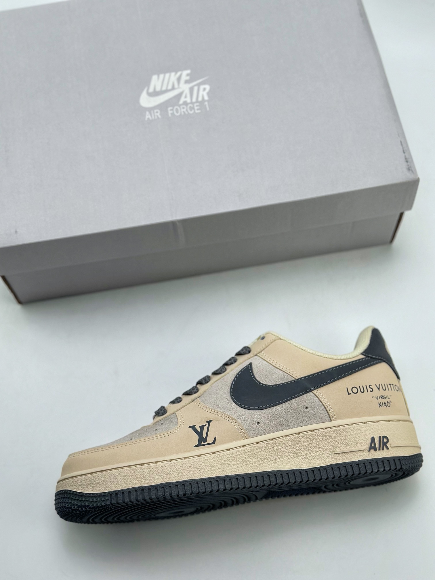 NikeAirForce1Low07xLouisVuitton联名雅典灰原楦头原纸板打造纯正低帮空军版型