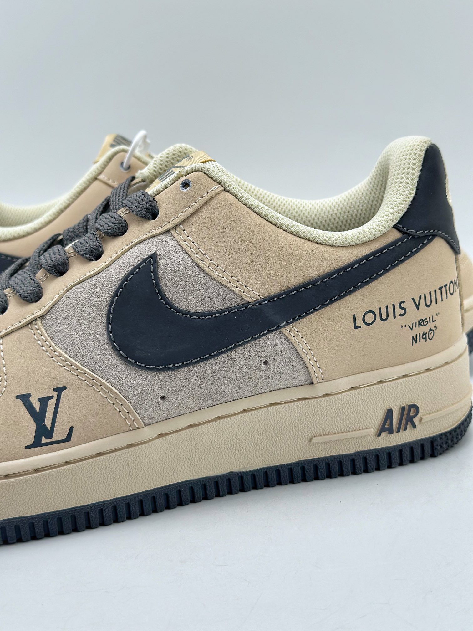 NikeAirForce1Low07xLouisVuitton联名雅典灰原楦头原纸板打造纯正低帮空军版型