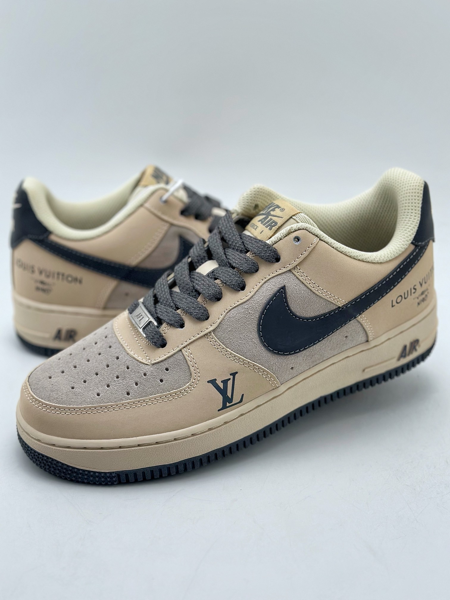 NikeAirForce1Low07xLouisVuitton联名雅典灰原楦头原纸板打造纯正低帮空军版型