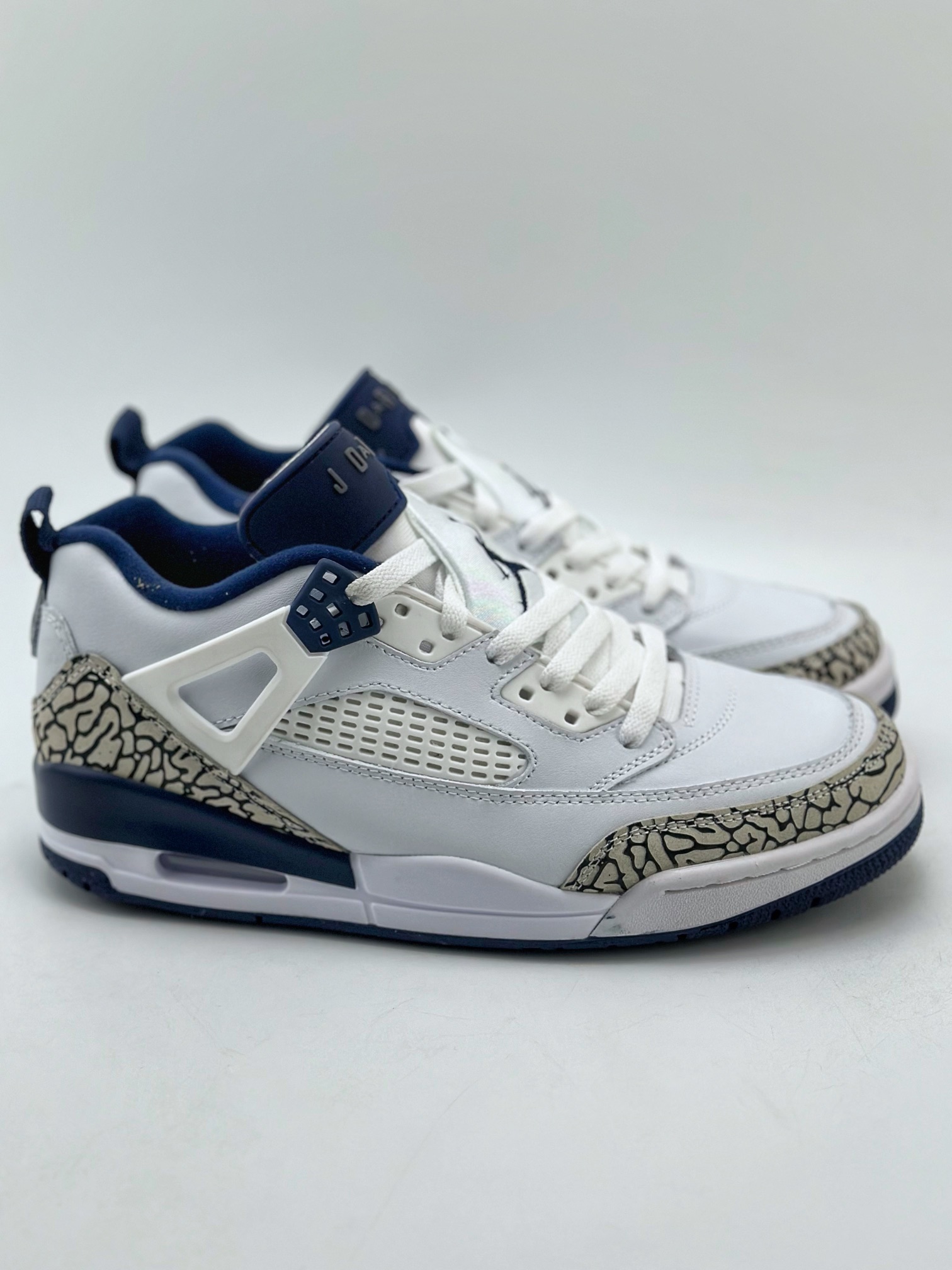 200 Air Jordan Spikize LOW CNY 乔丹3.5代 斯派克李 深蓝色 FQ1869-100