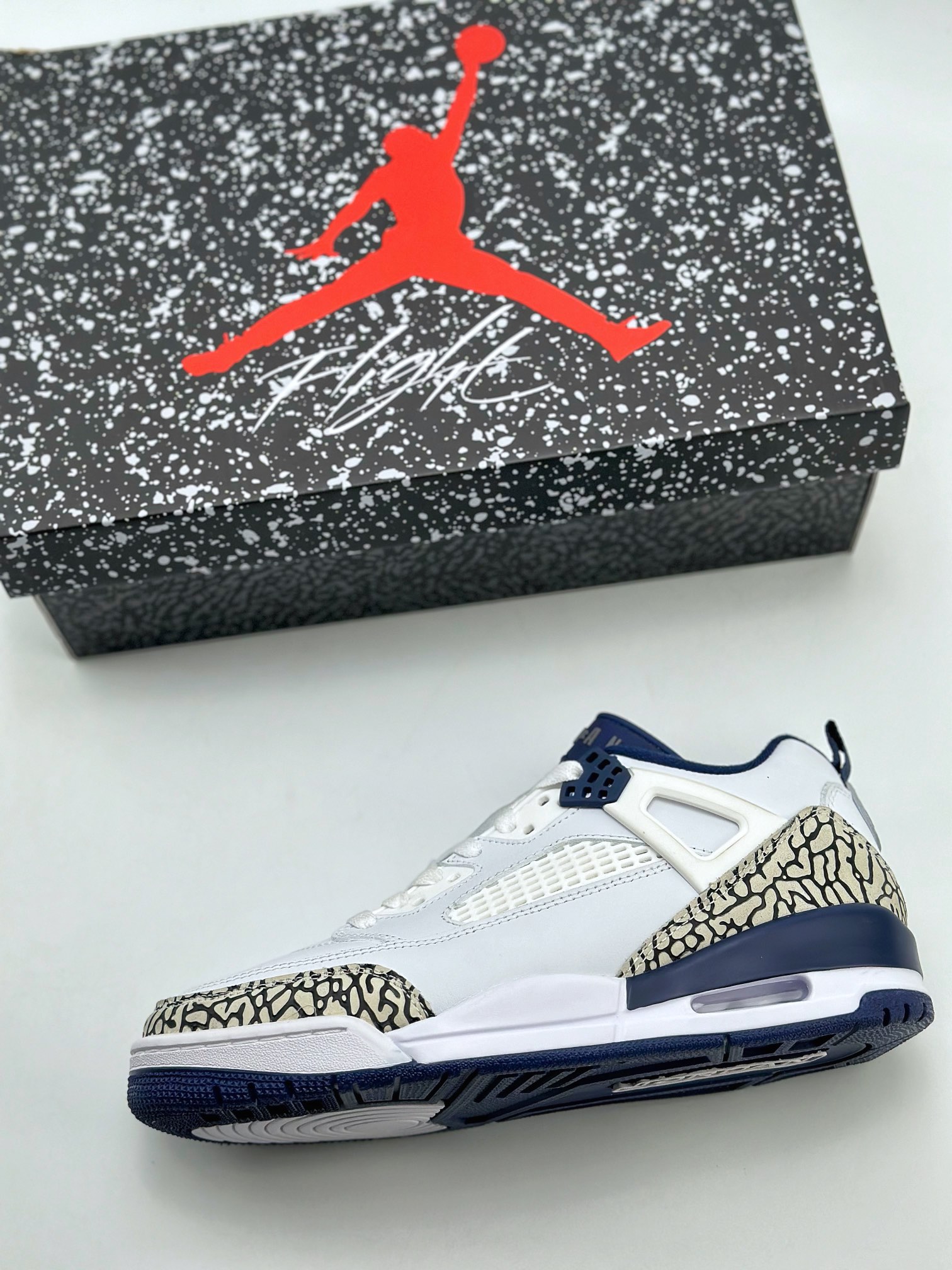 200 Air Jordan Spikize LOW CNY 乔丹3.5代 斯派克李 深蓝色 FQ1869-100