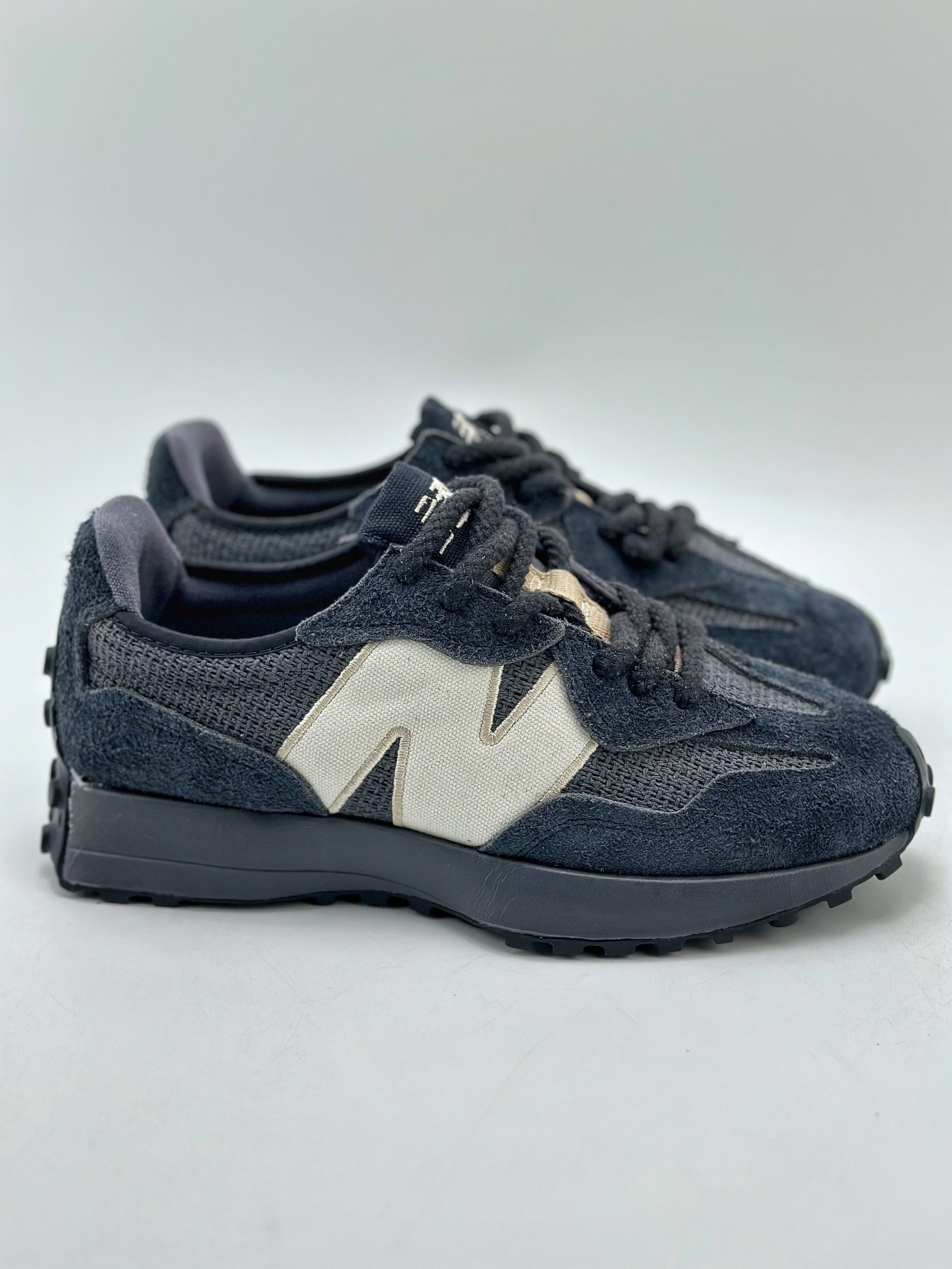 150 New Balance MS327系列 复古休闲运动慢跑鞋  U327WVE