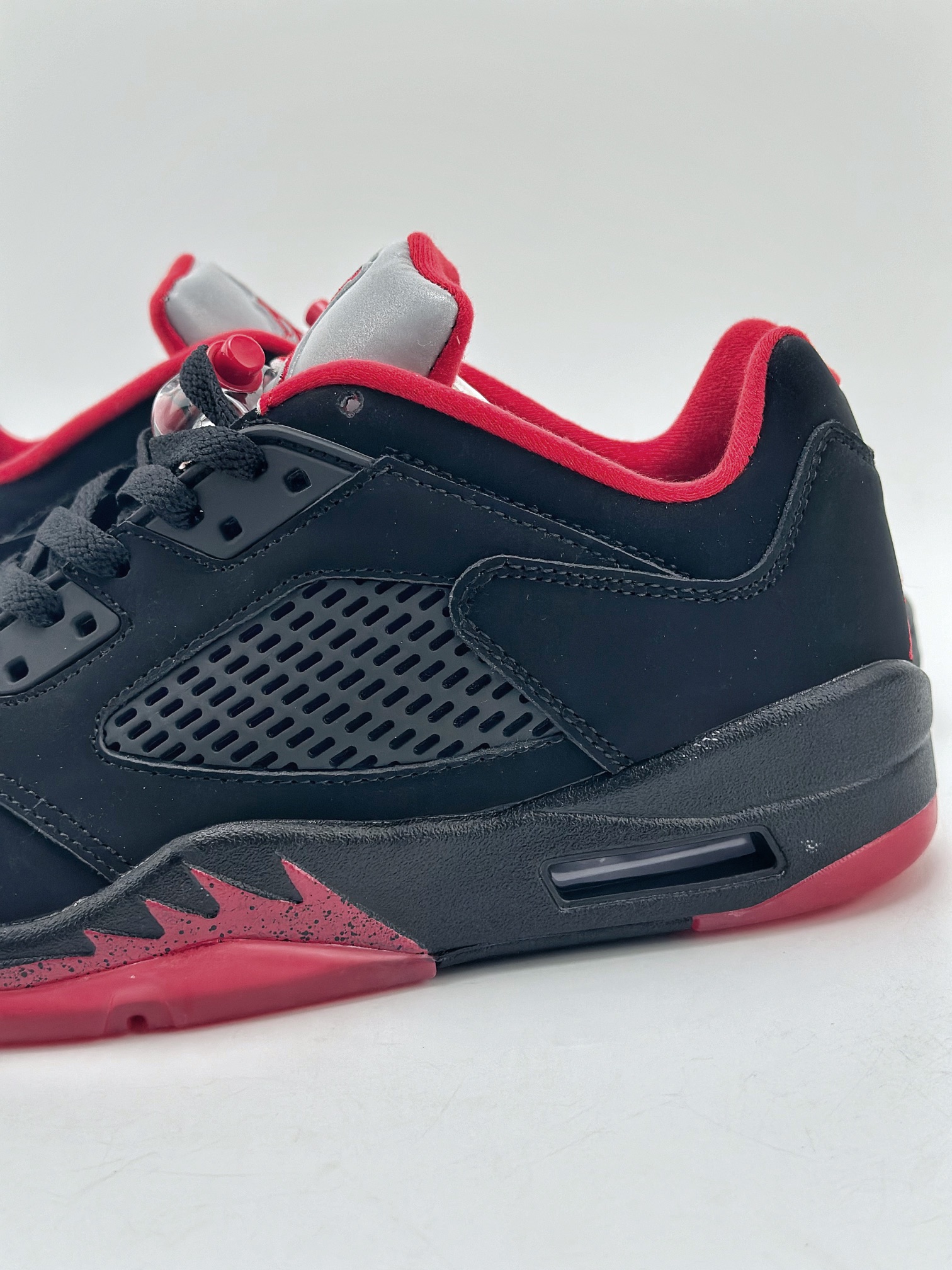 260 Air Jordan 5 Retro Low Alternate 90 黑红色  819171-001