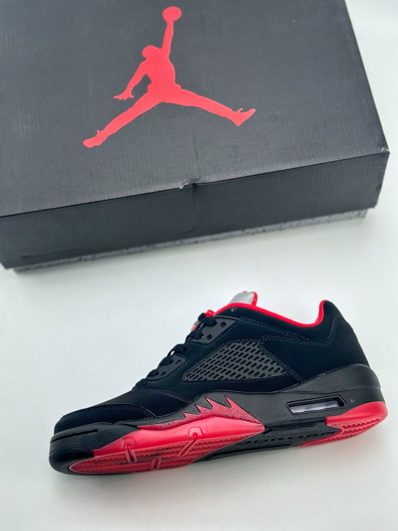 260 Air Jordan 5 Retro Low Alternate 90 黑红色  819171-001