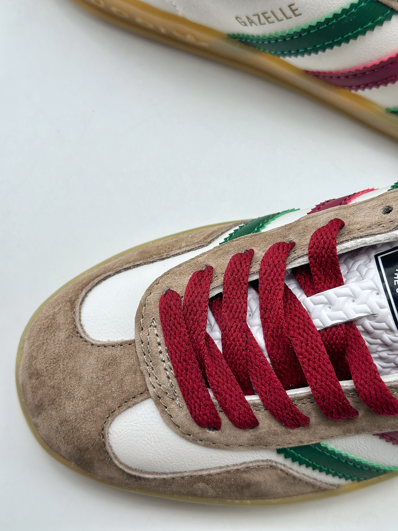 150 adidas Originals x Gucci Gazelle 古驰联名 三叶草休闲防滑耐磨低帮板鞋 726487 AAA43 9547