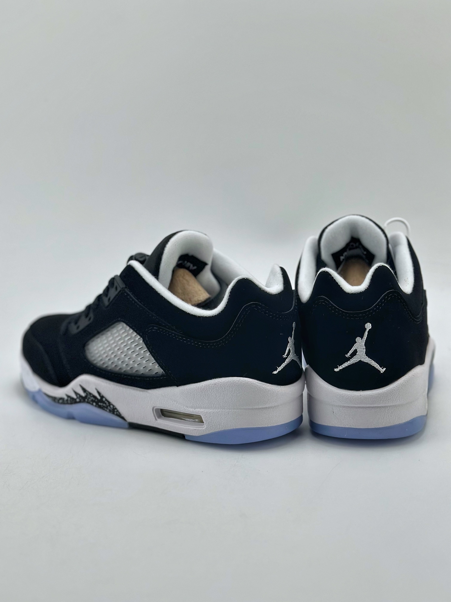 200 Air Jordan 5 Retro Low Oreo 黑 440890-035