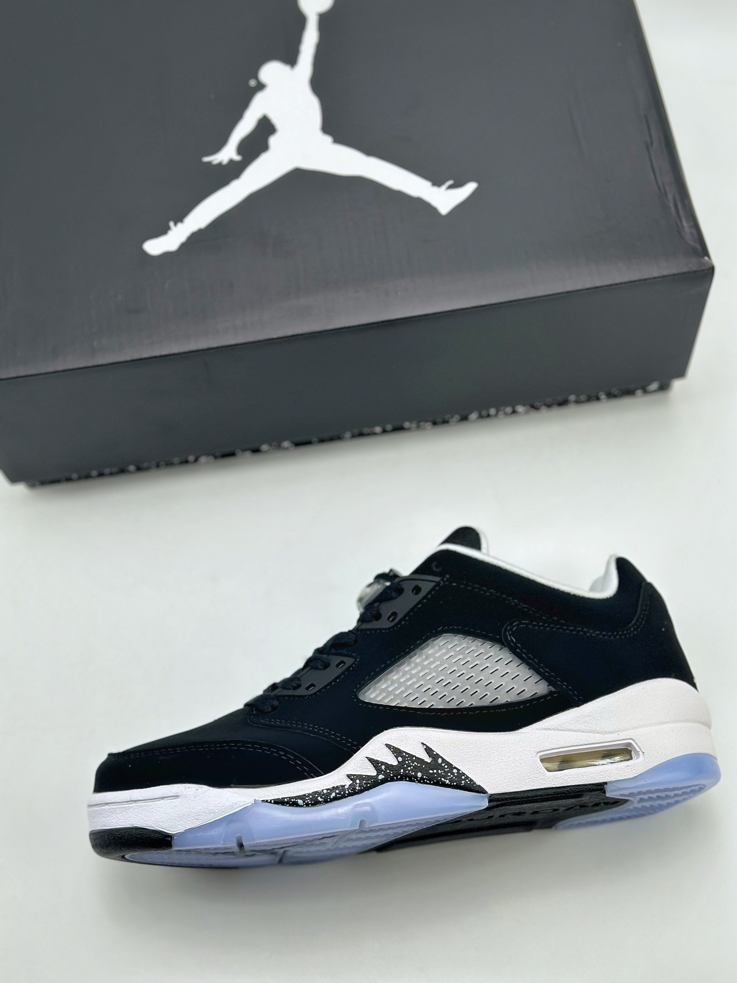 200 Air Jordan 5 Retro Low Oreo 黑 440890-035